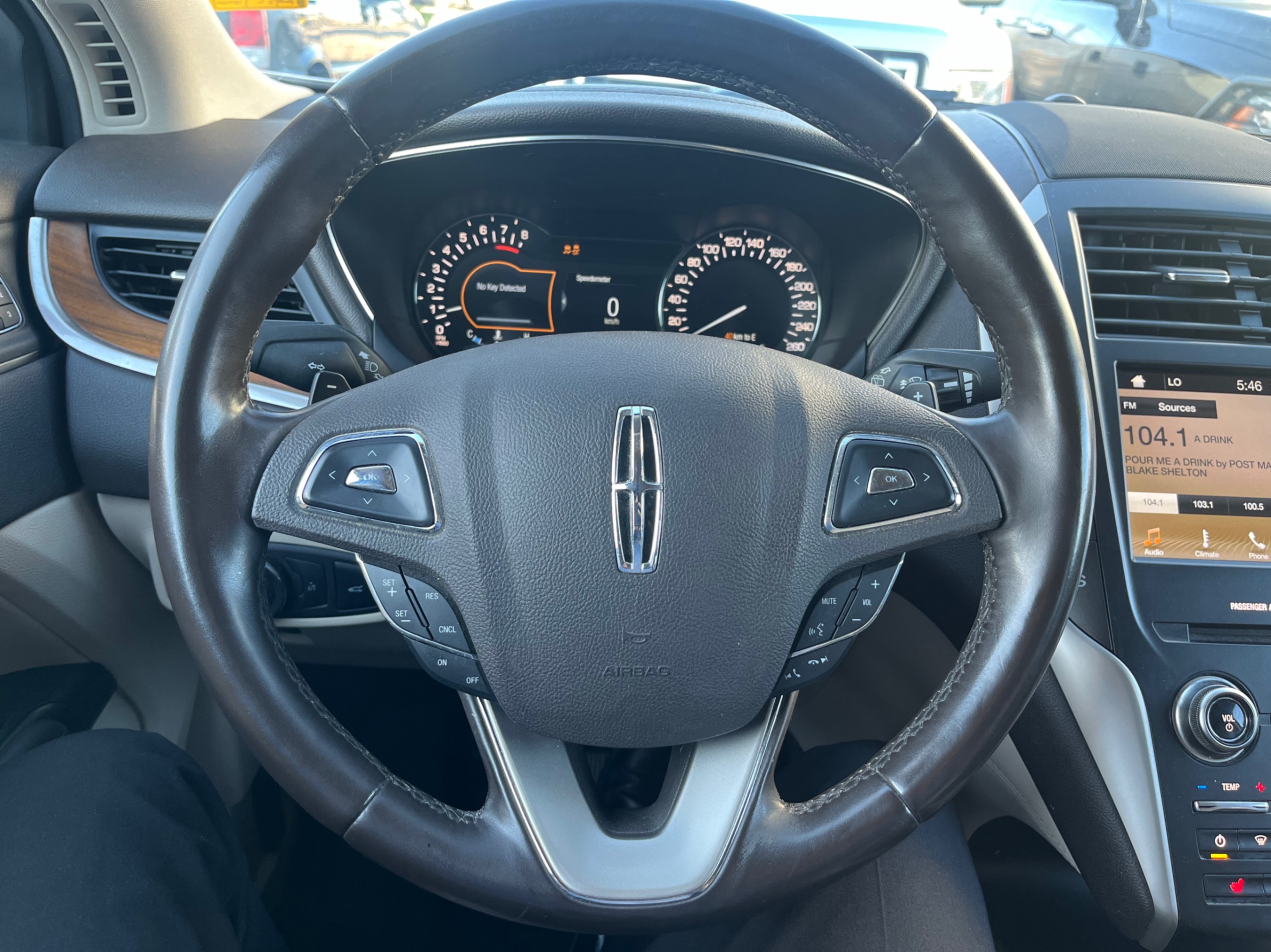 /gundhu/2019-Lincoln-MKC-15485874669831046.jpg