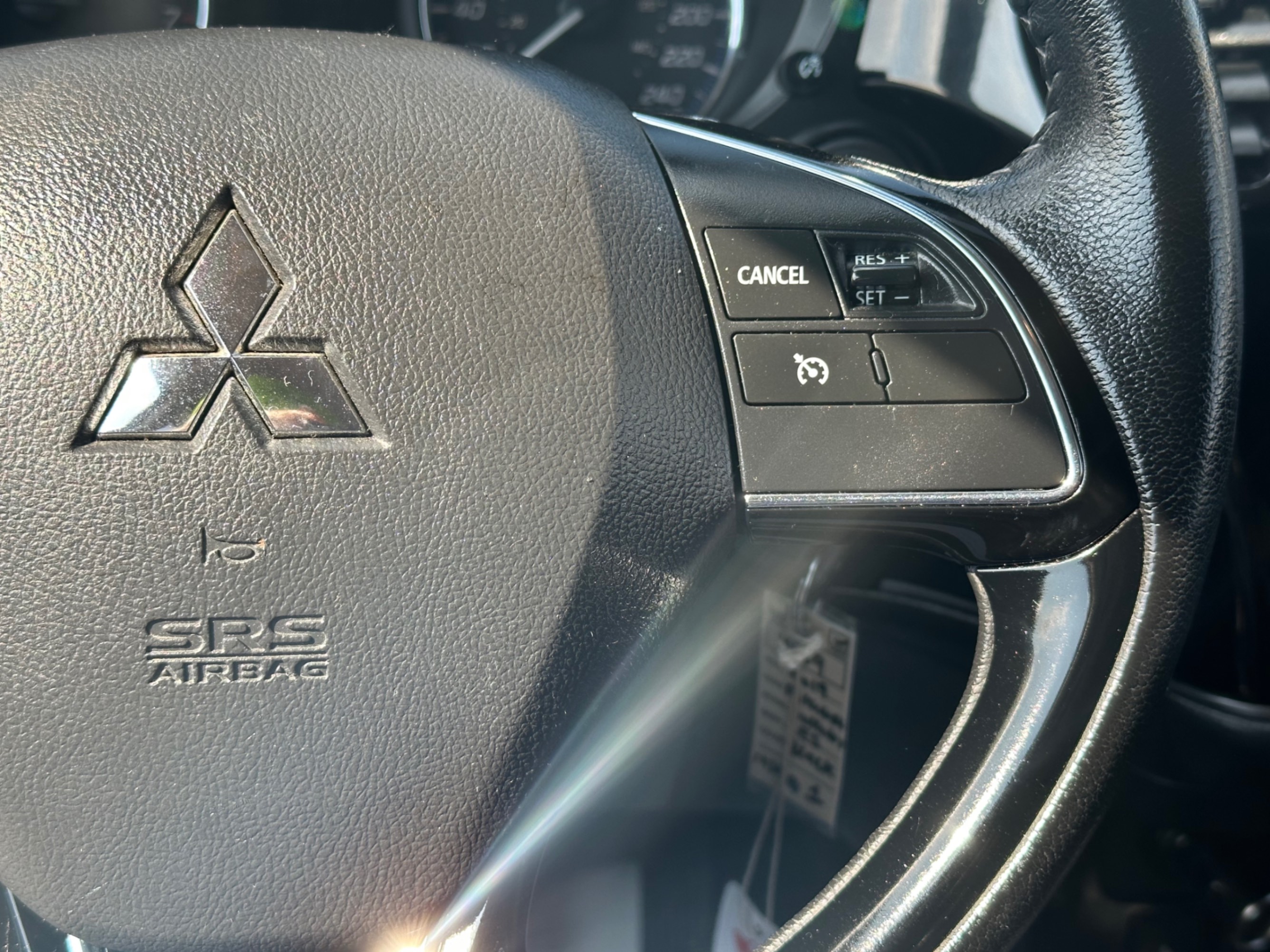 /gundhu/2019-Mitsubishi-Outlander-46934451627849616.jpg