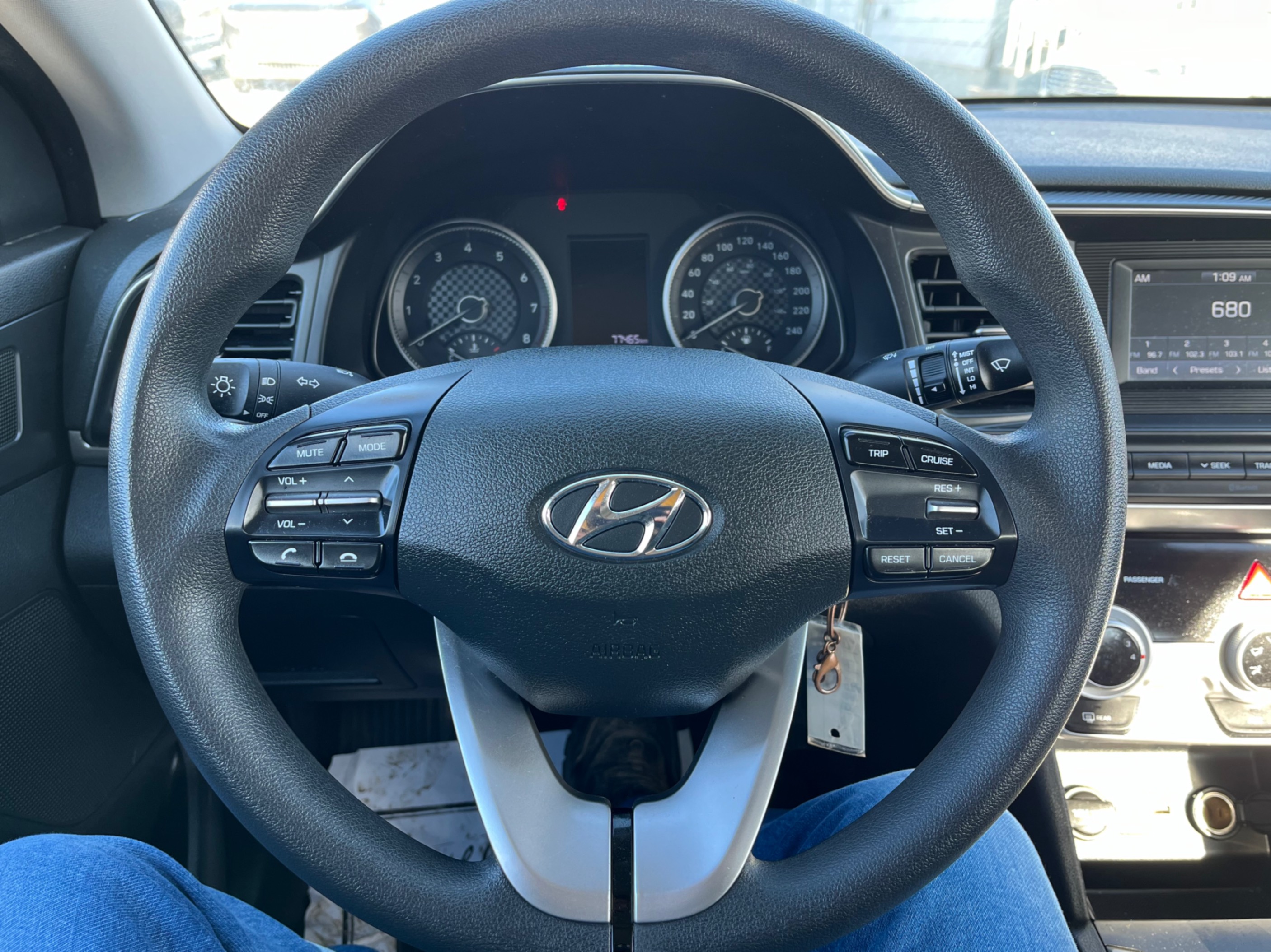 /gundhu/2020-Hyundai-Elantra-48167514556995084.jpg