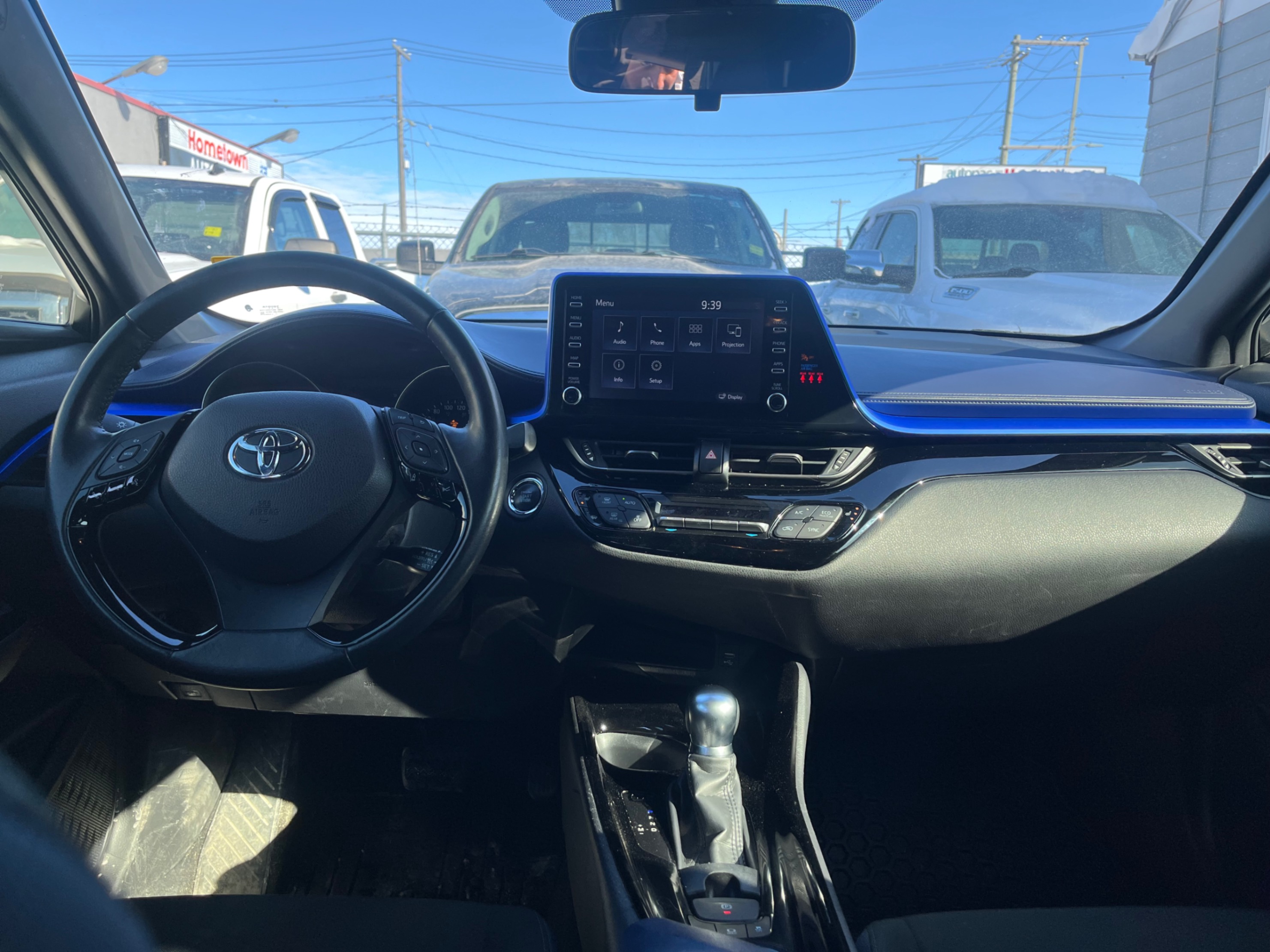 /gundhu/2020-Toyota-C-HR-7618438182868252.jpg