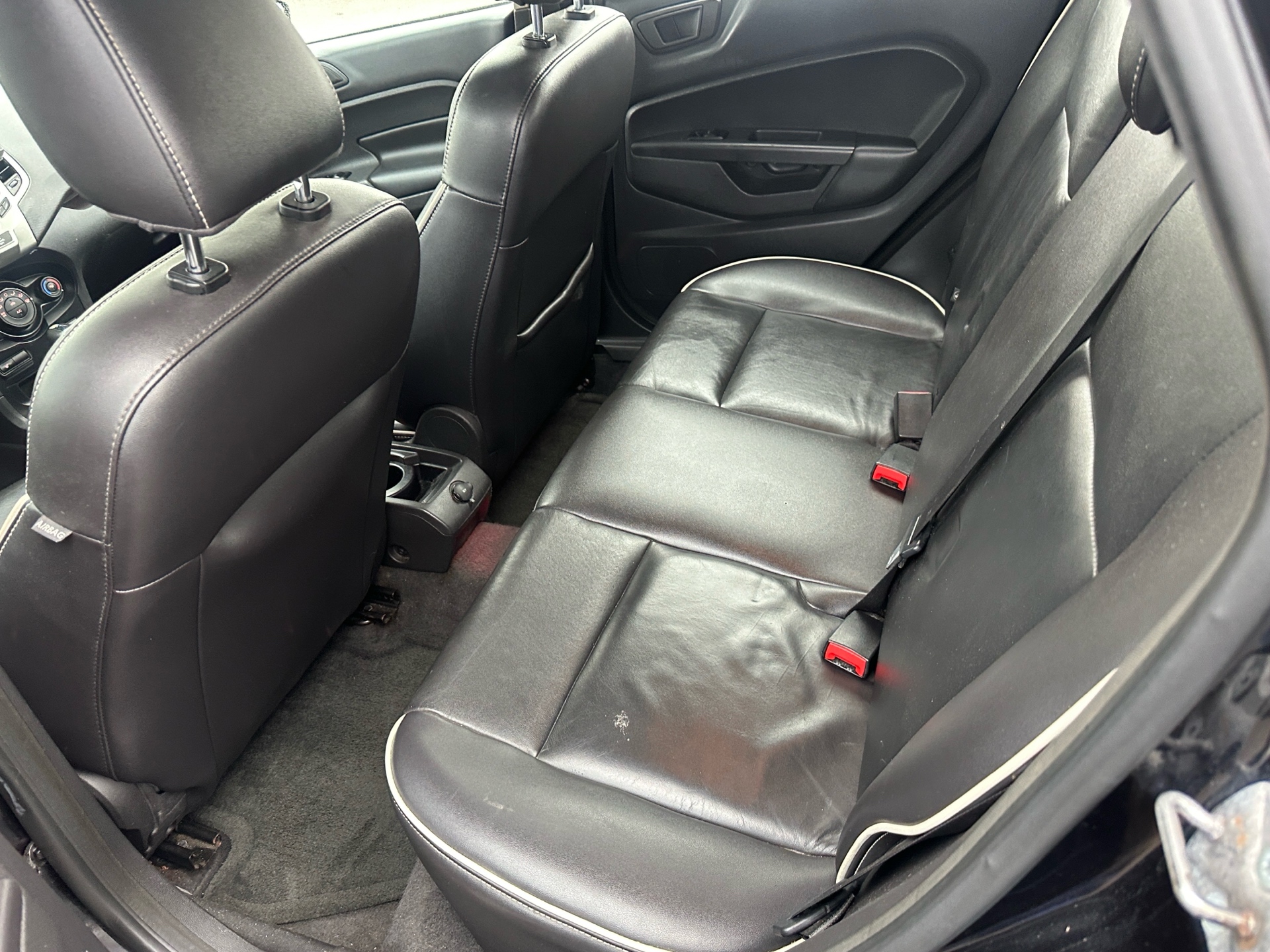 /hakimautosale/2012-Ford-Fiesta-8293633907943212.jpg