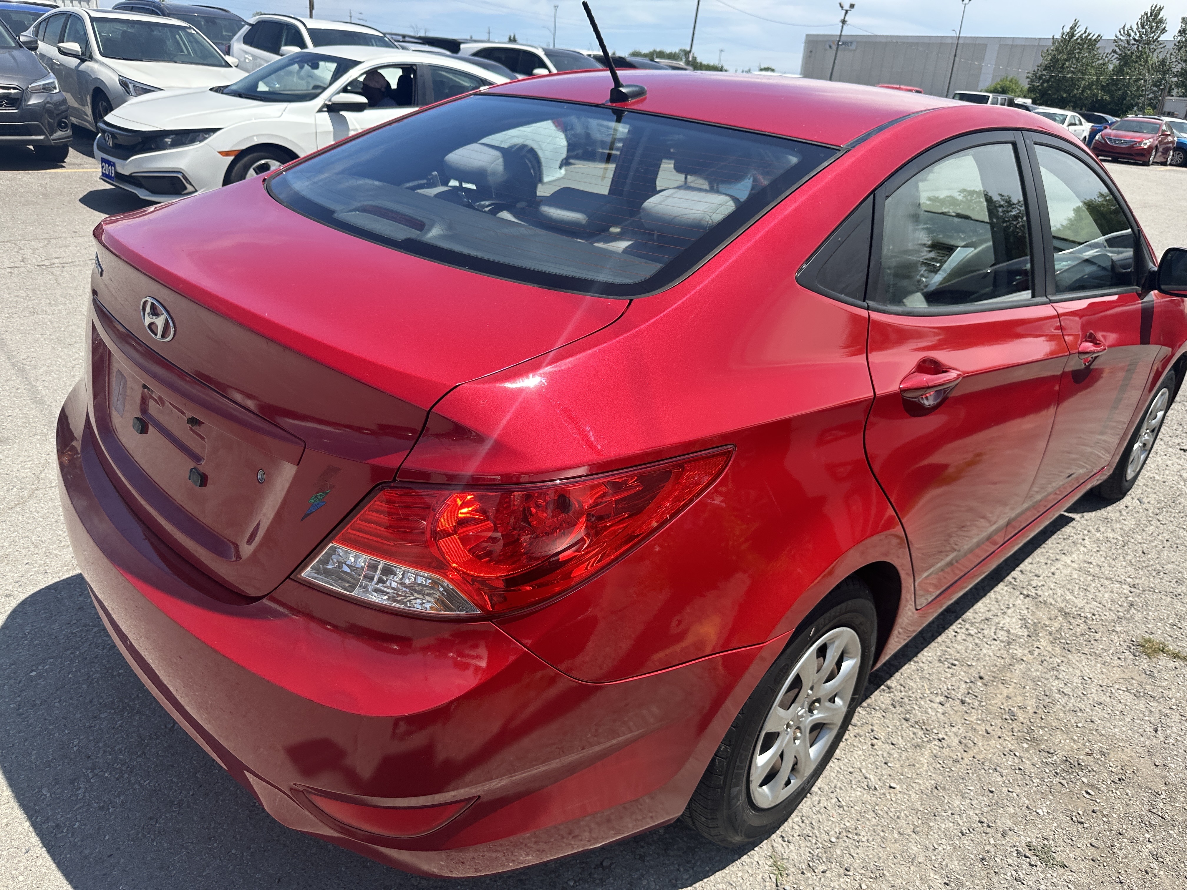 /hakimautosale/2012-Hyundai-Accent-13117839259648667.jpg