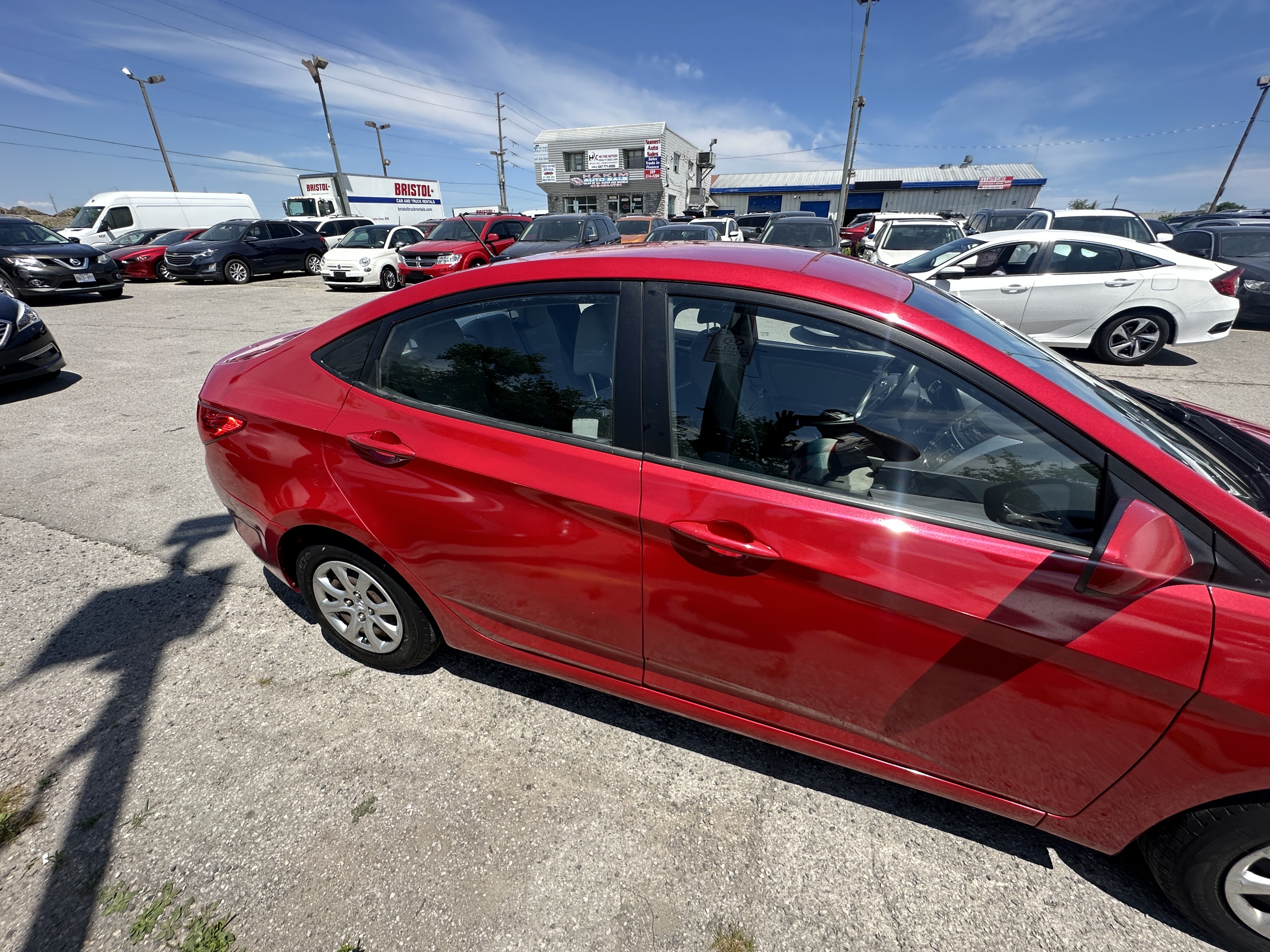 /hakimautosale/2012-Hyundai-Accent-5300292093621721.jpg