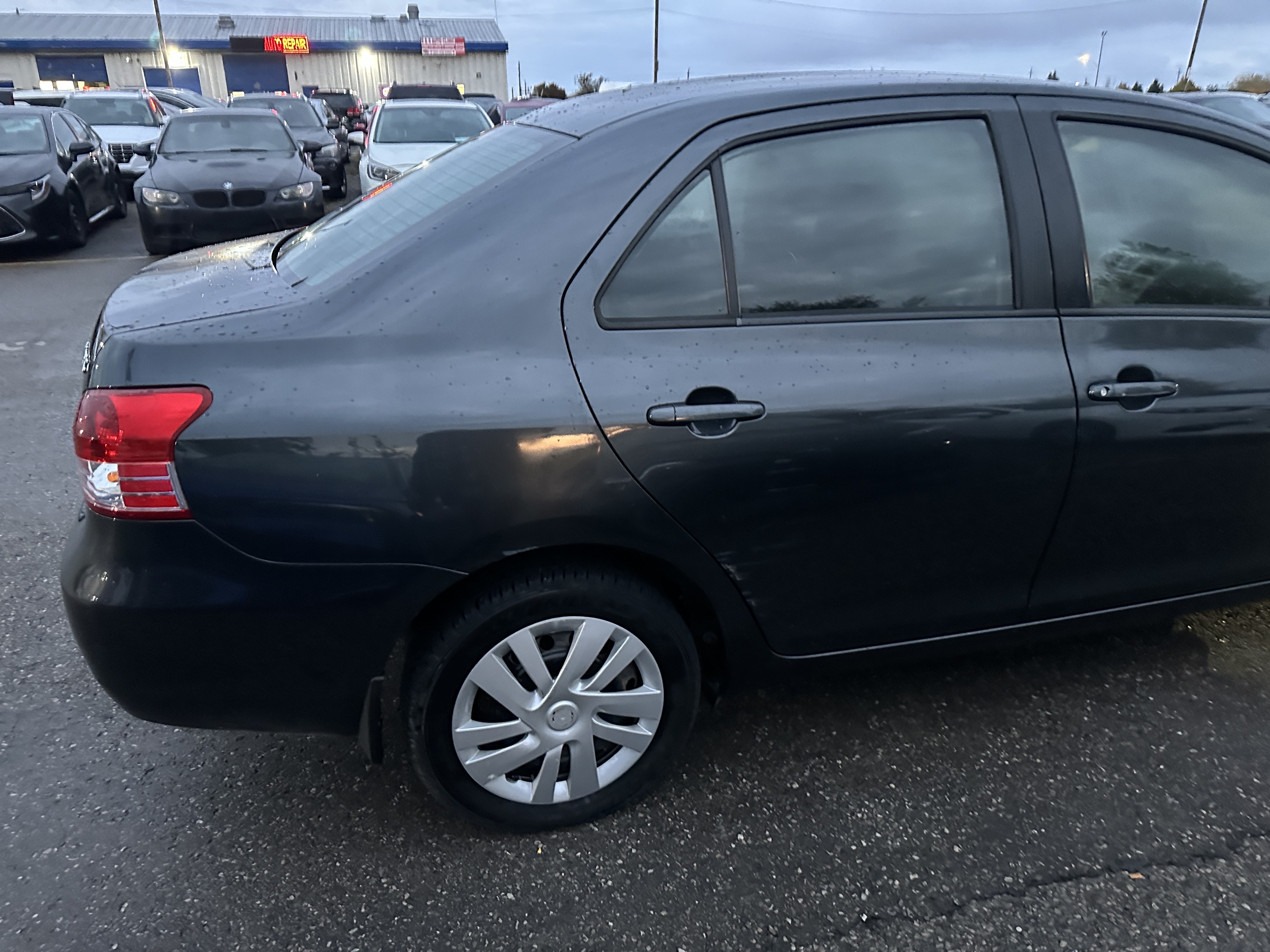 /hakimautosale/2012-Toyota-Yaris-19511027139591897.jpg