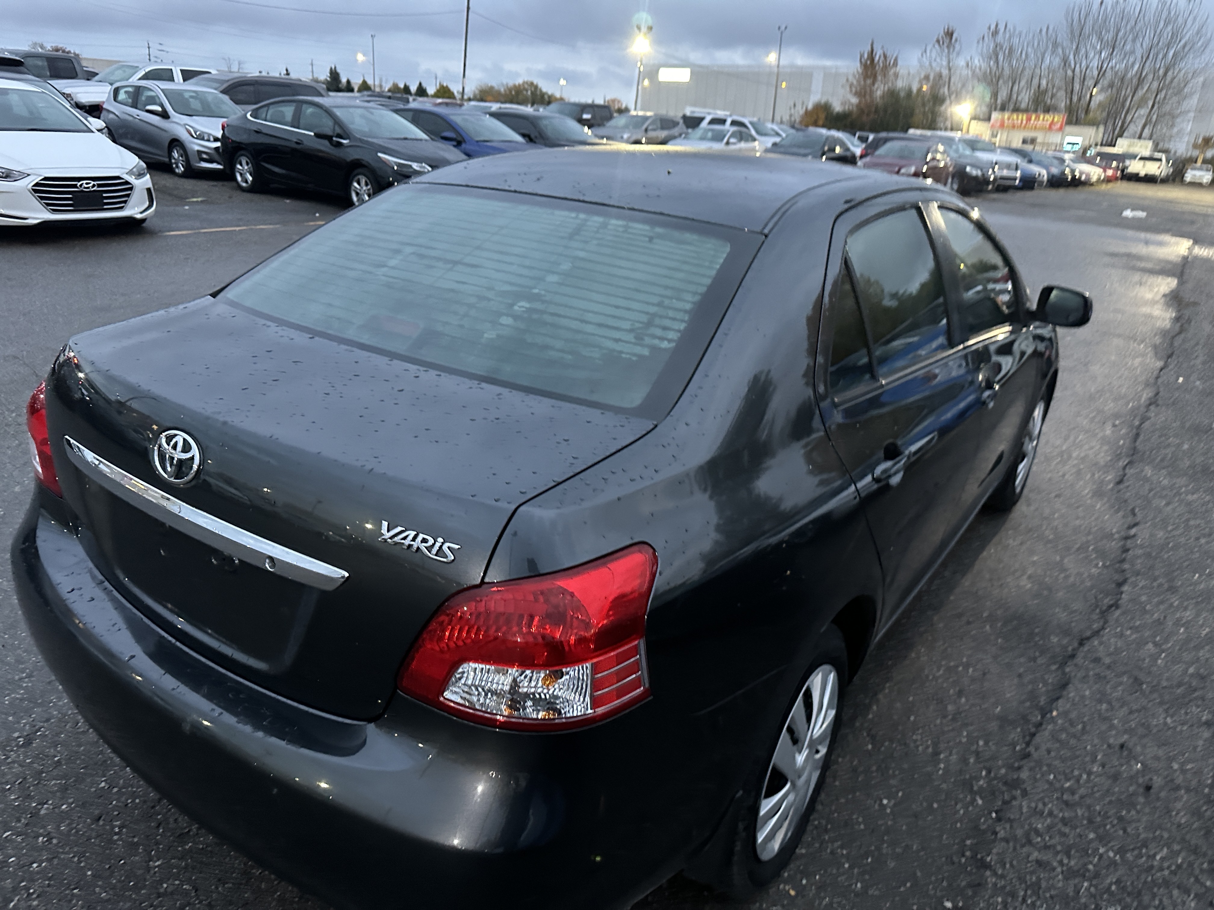 /hakimautosale/2012-Toyota-Yaris-3047415492265879.jpg