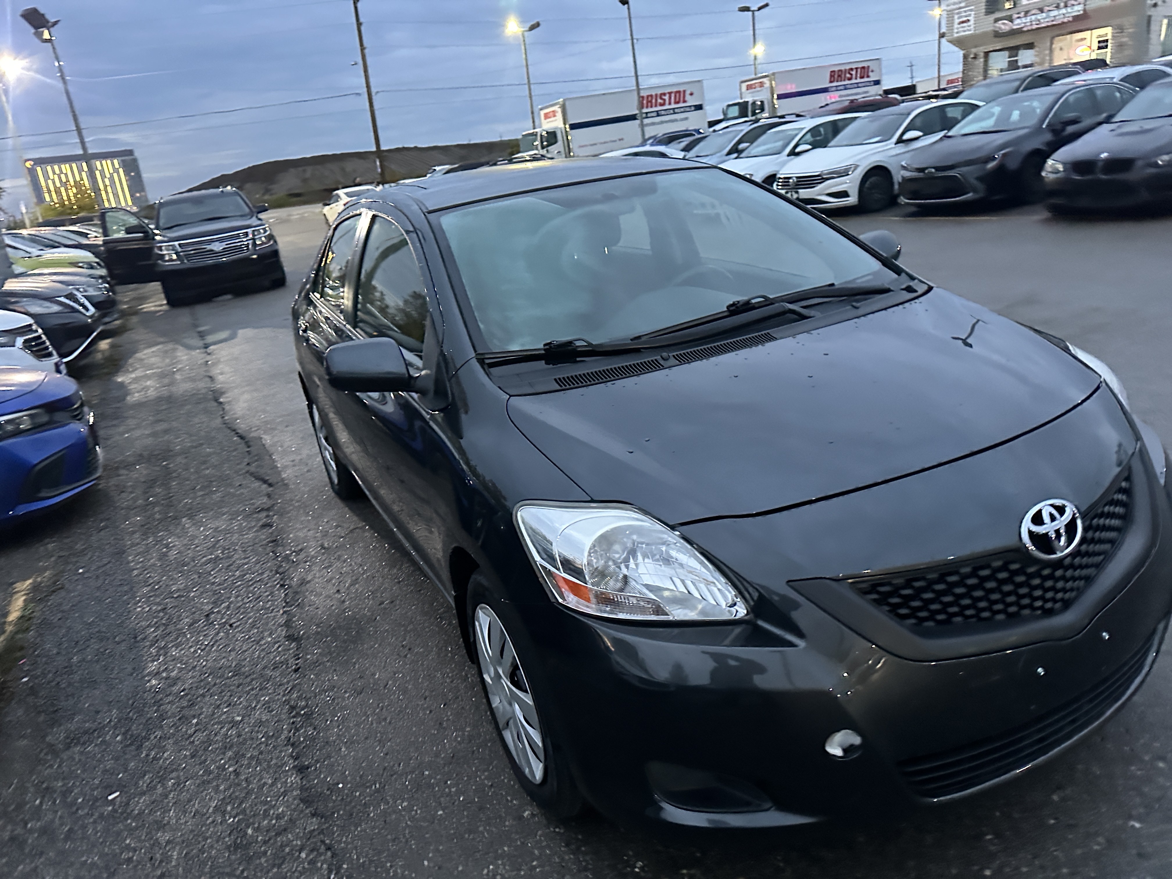 /hakimautosale/2012-Toyota-Yaris-4284069770067058.jpg