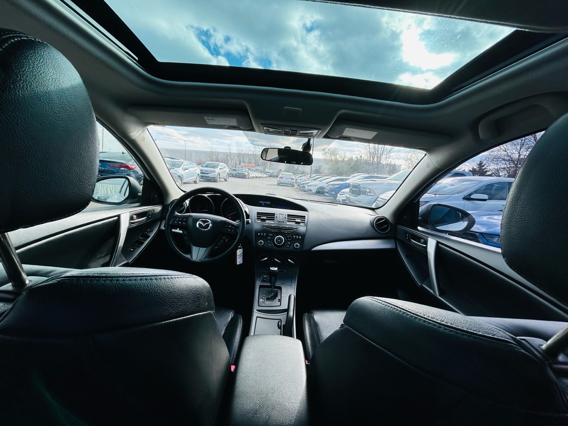 /hakimautosale/2013-Mazda-Mazda3-35109104176258277.jpg
