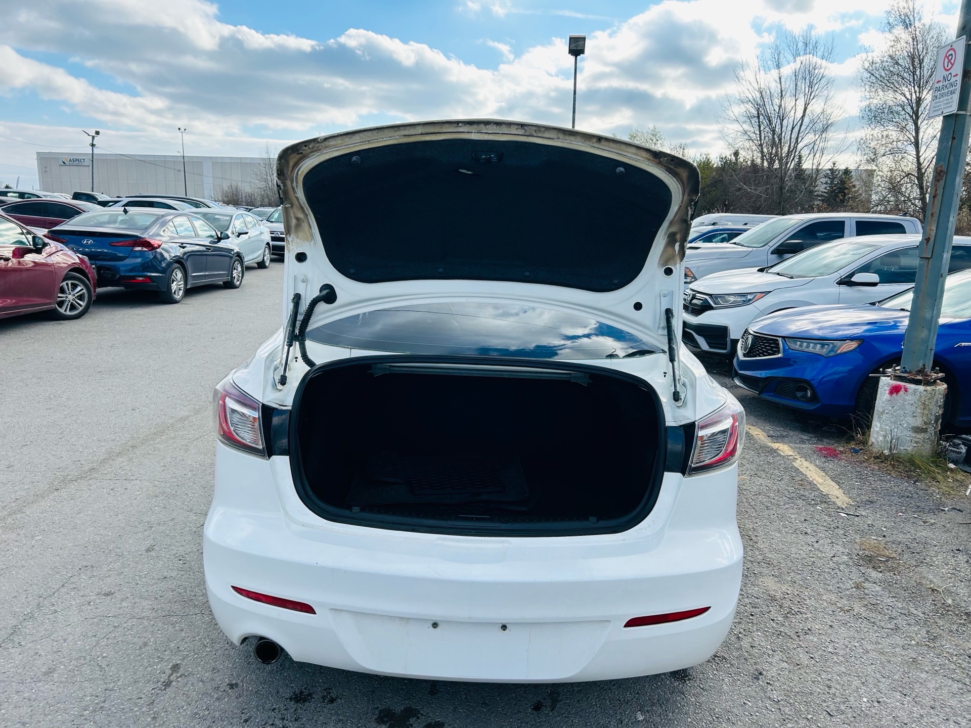 /hakimautosale/2013-Mazda-Mazda3-45431598643667415.jpg