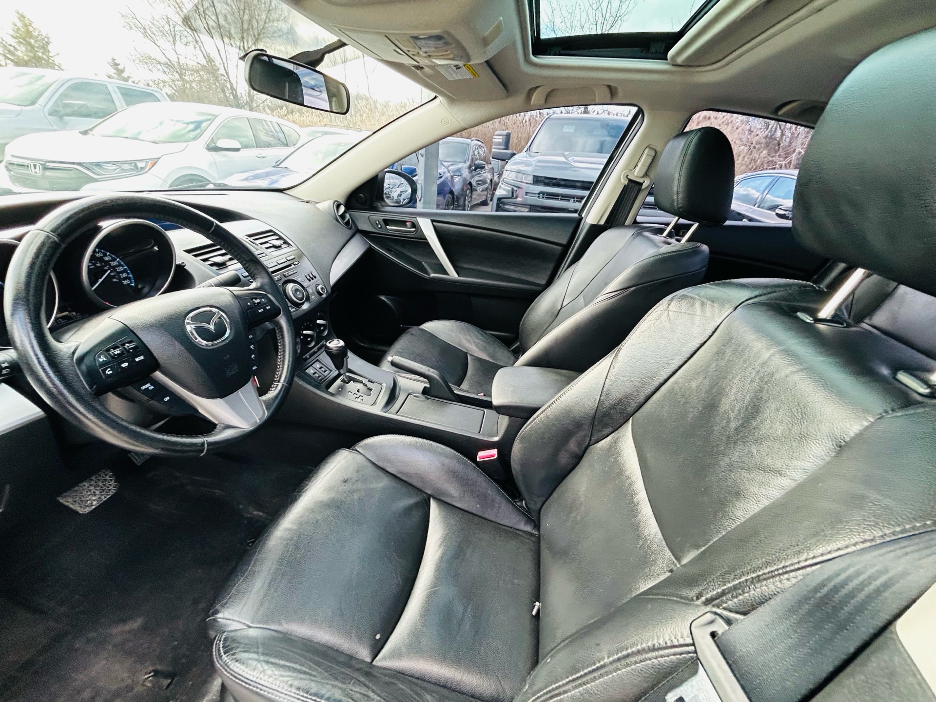/hakimautosale/2013-Mazda-Mazda3-6027014503867381.jpg