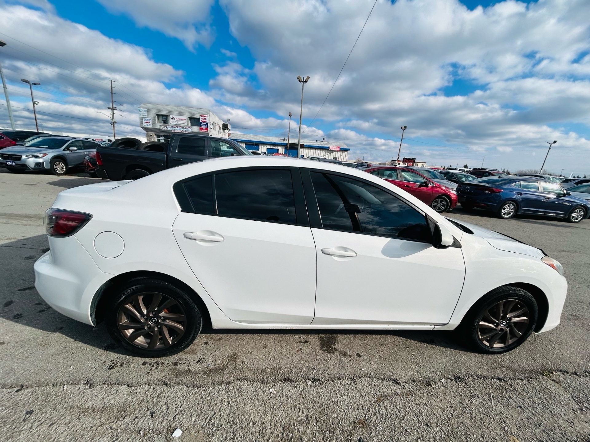 /hakimautosale/2013-Mazda-Mazda3-8872747680432085.jpg