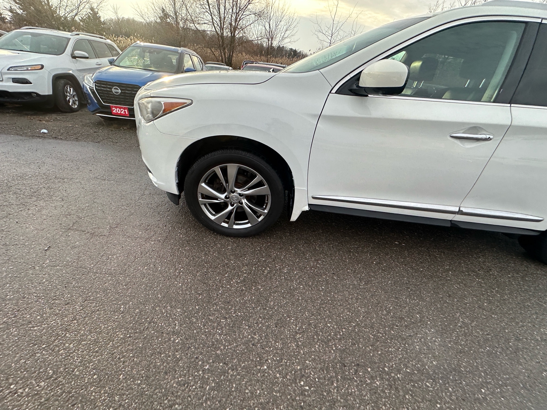 /hakimautosale/2014-INFINITI-QX60-006435637193154875.jpg