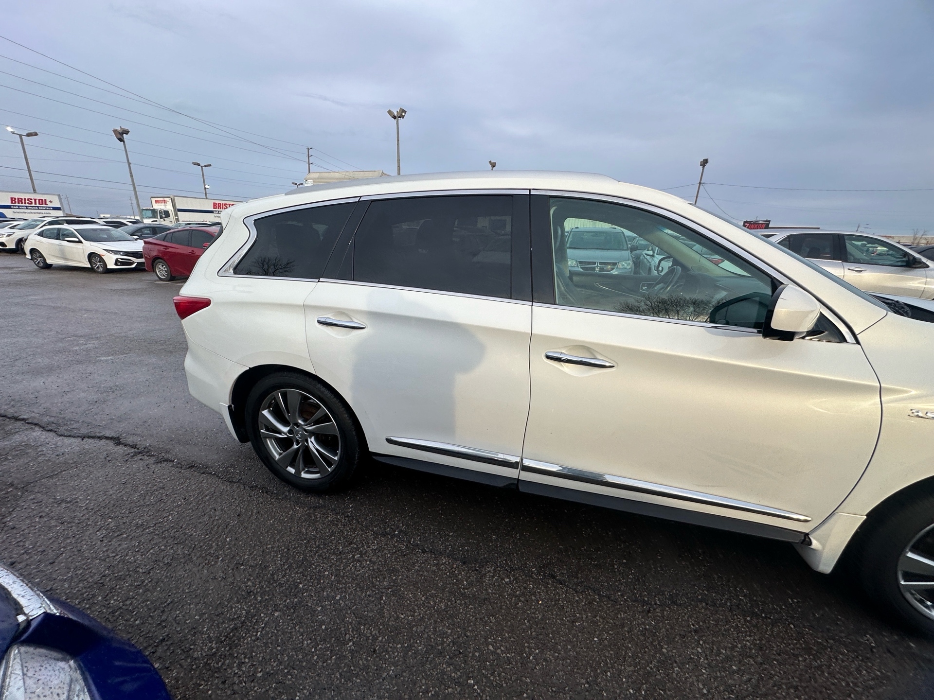 /hakimautosale/2014-INFINITI-QX60-5988523084963666.jpg