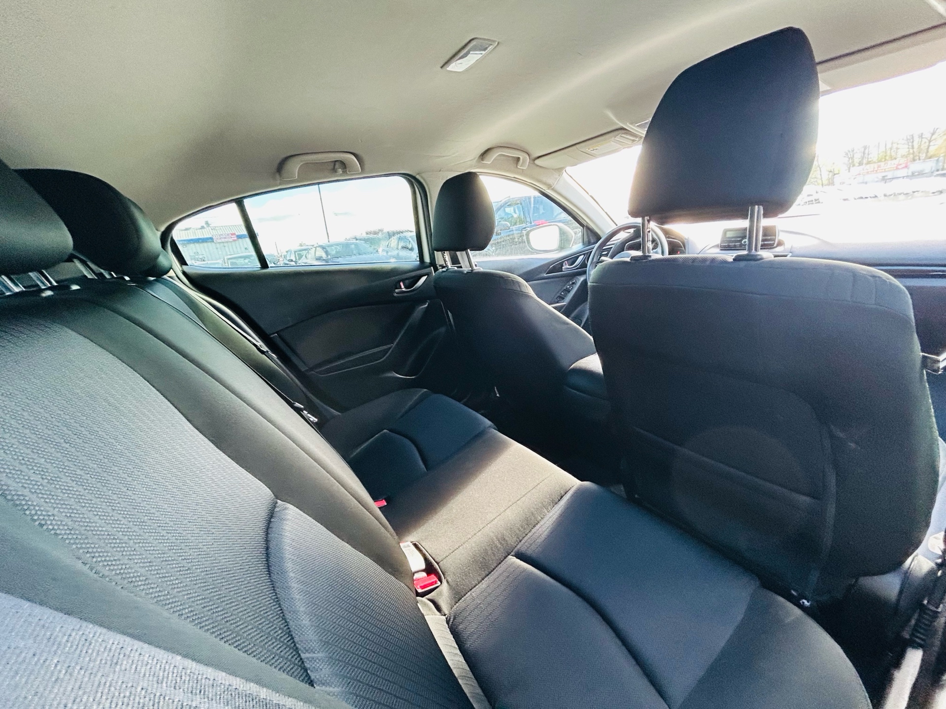 /hakimautosale/2014-Mazda-Mazda3-9380315991731107.jpg