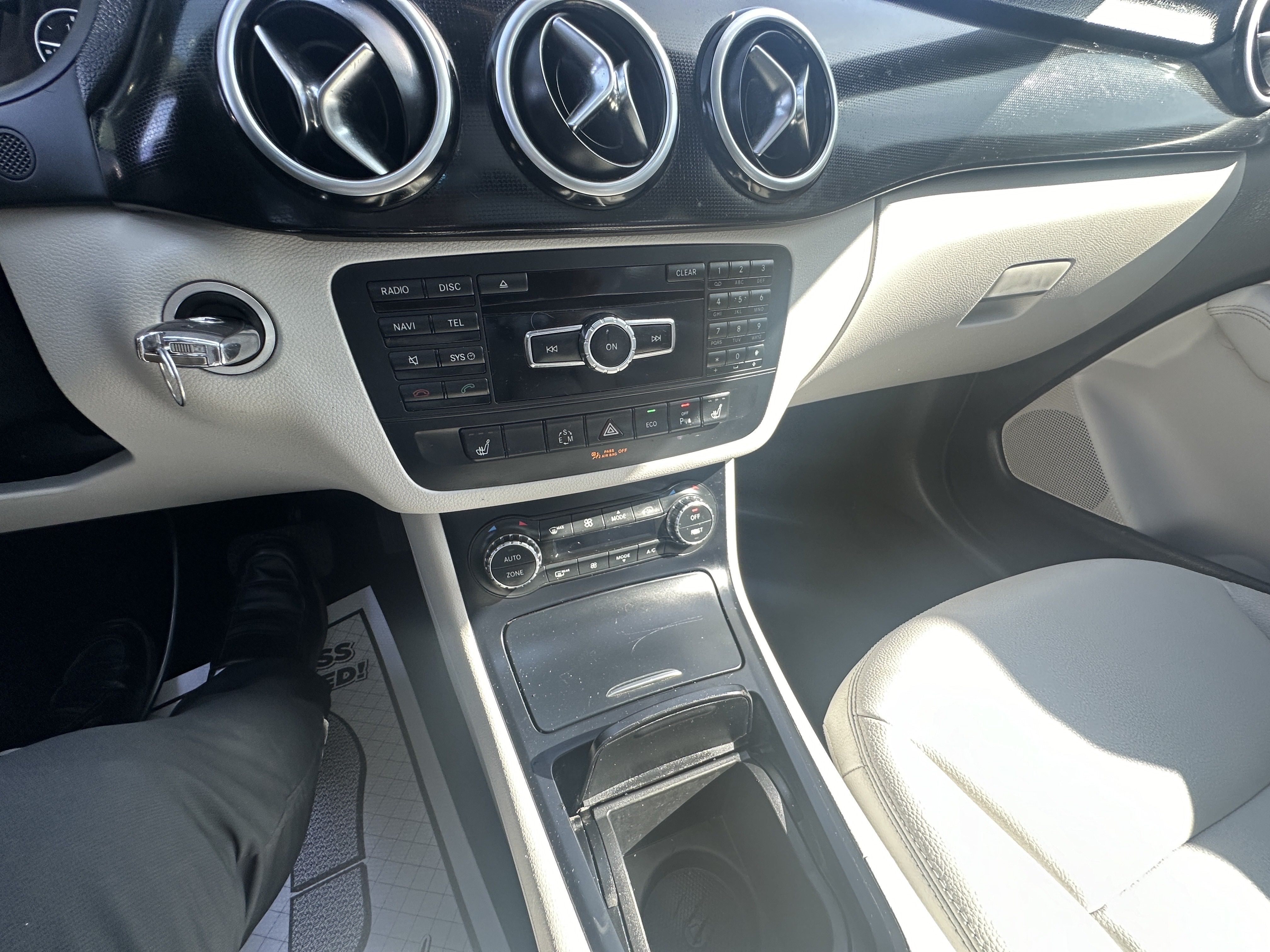 /hakimautosale/2014-Mercedes-Benz-B-Class-9960513577652346.jpg