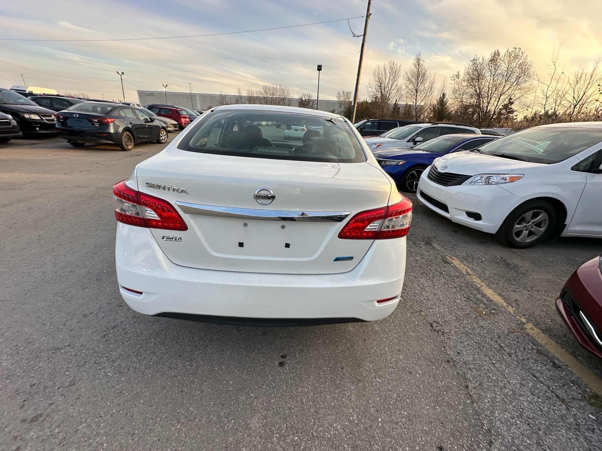 /hakimautosale/2014-Nissan-Sentra-537159842623528.jpg