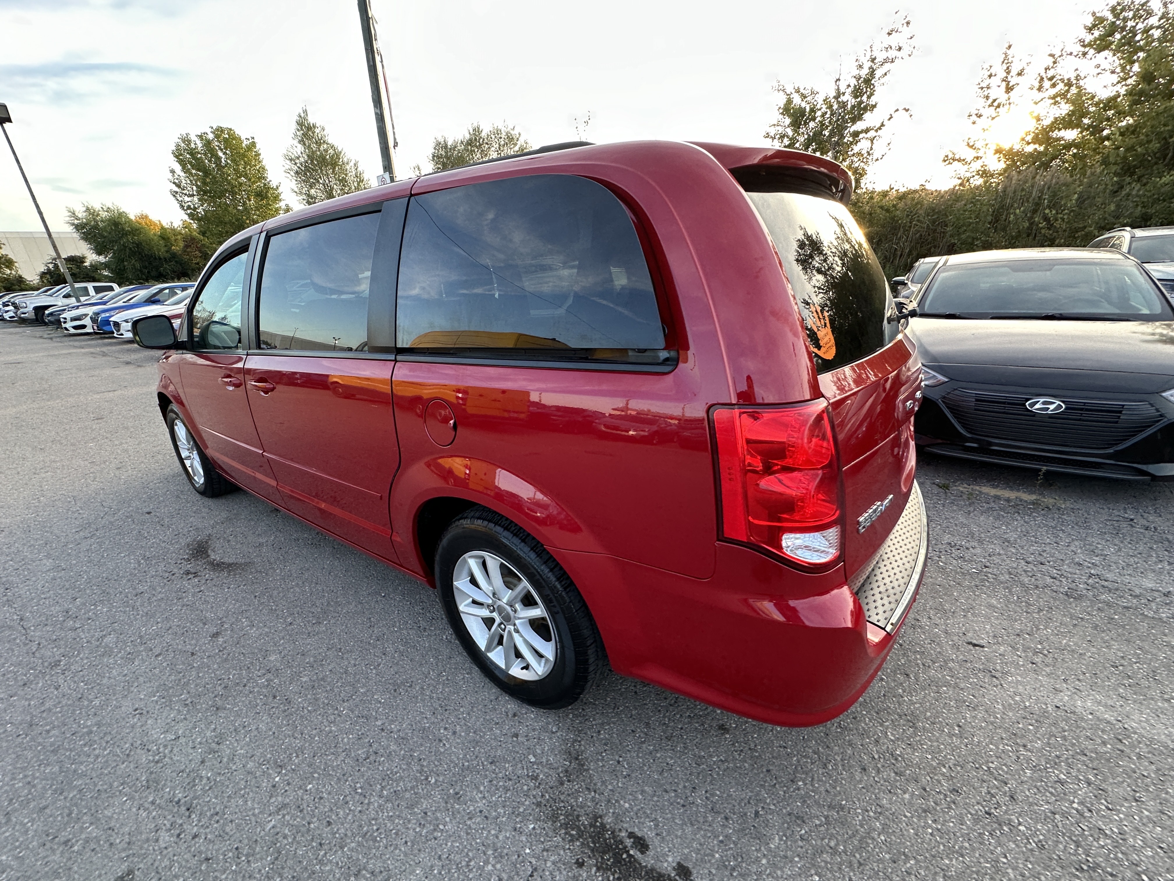 /hakimautosale/2015-Dodge-GrandCaravan-16977967918639347.jpg