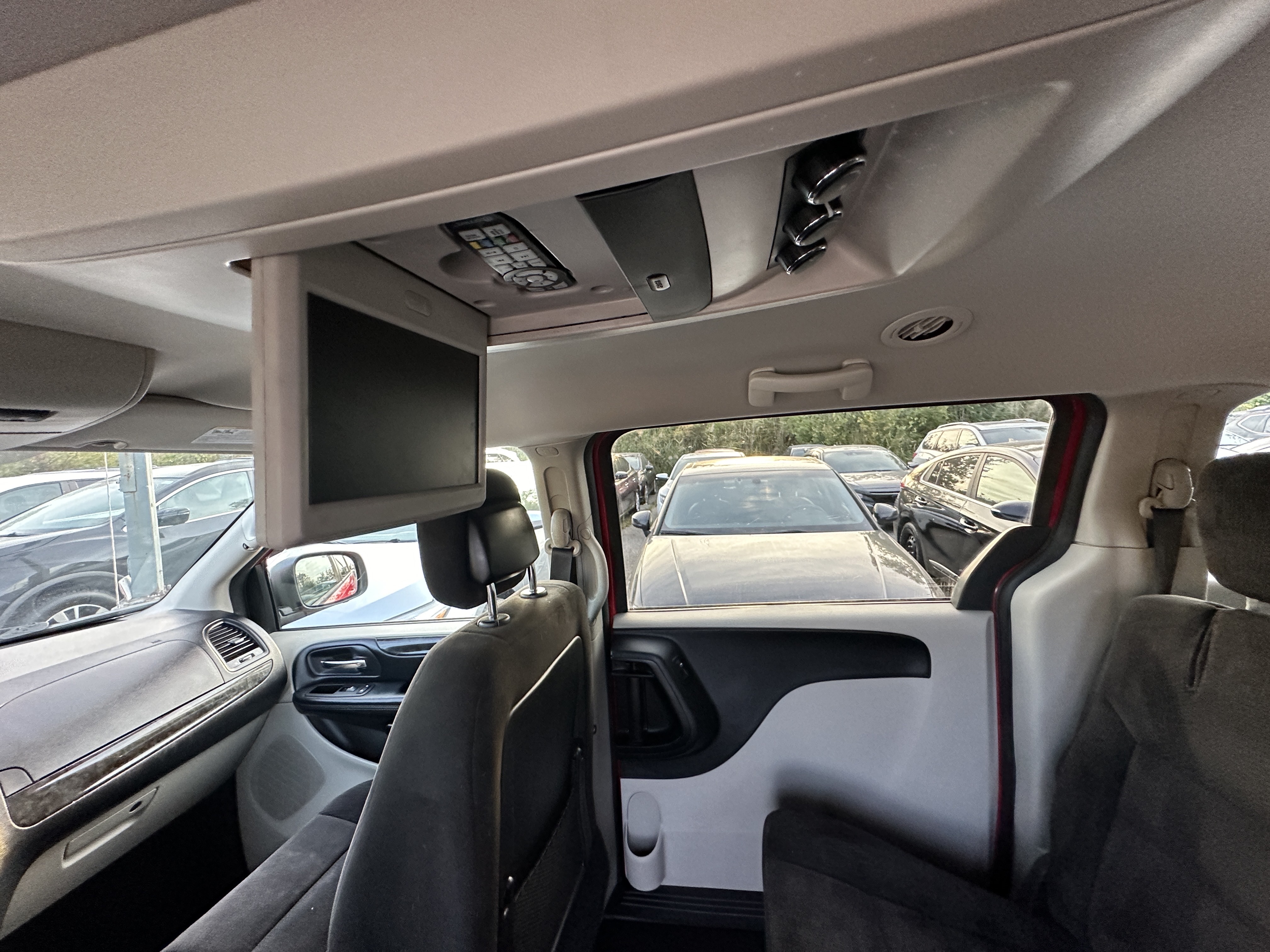 /hakimautosale/2015-Dodge-GrandCaravan-9676176774965379.jpg