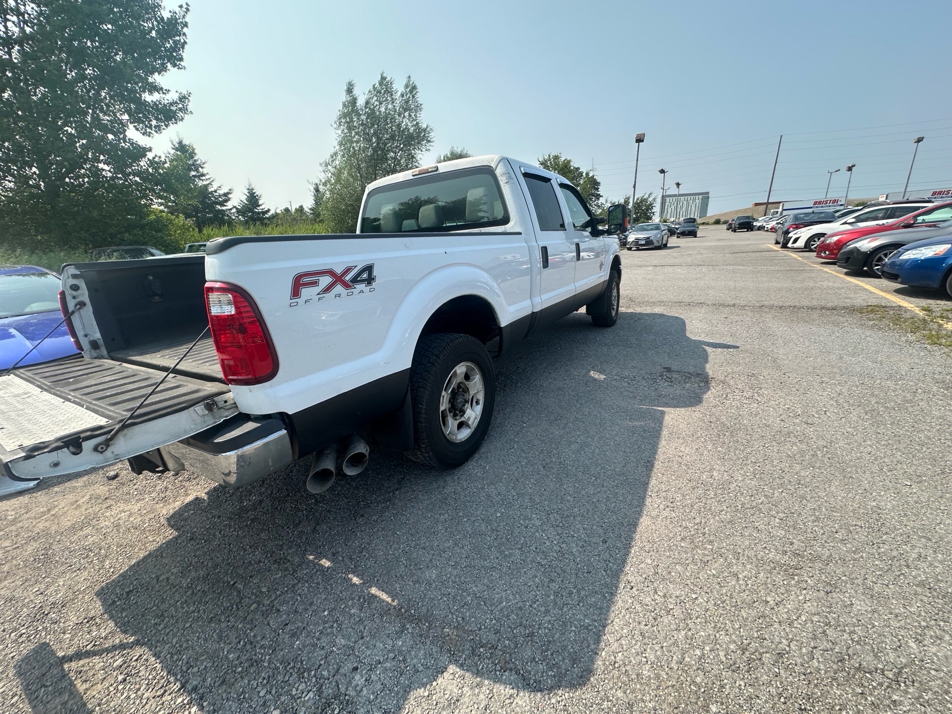 /hakimautosale/2015-Ford-SuperDuty-9752489605497838.jpg