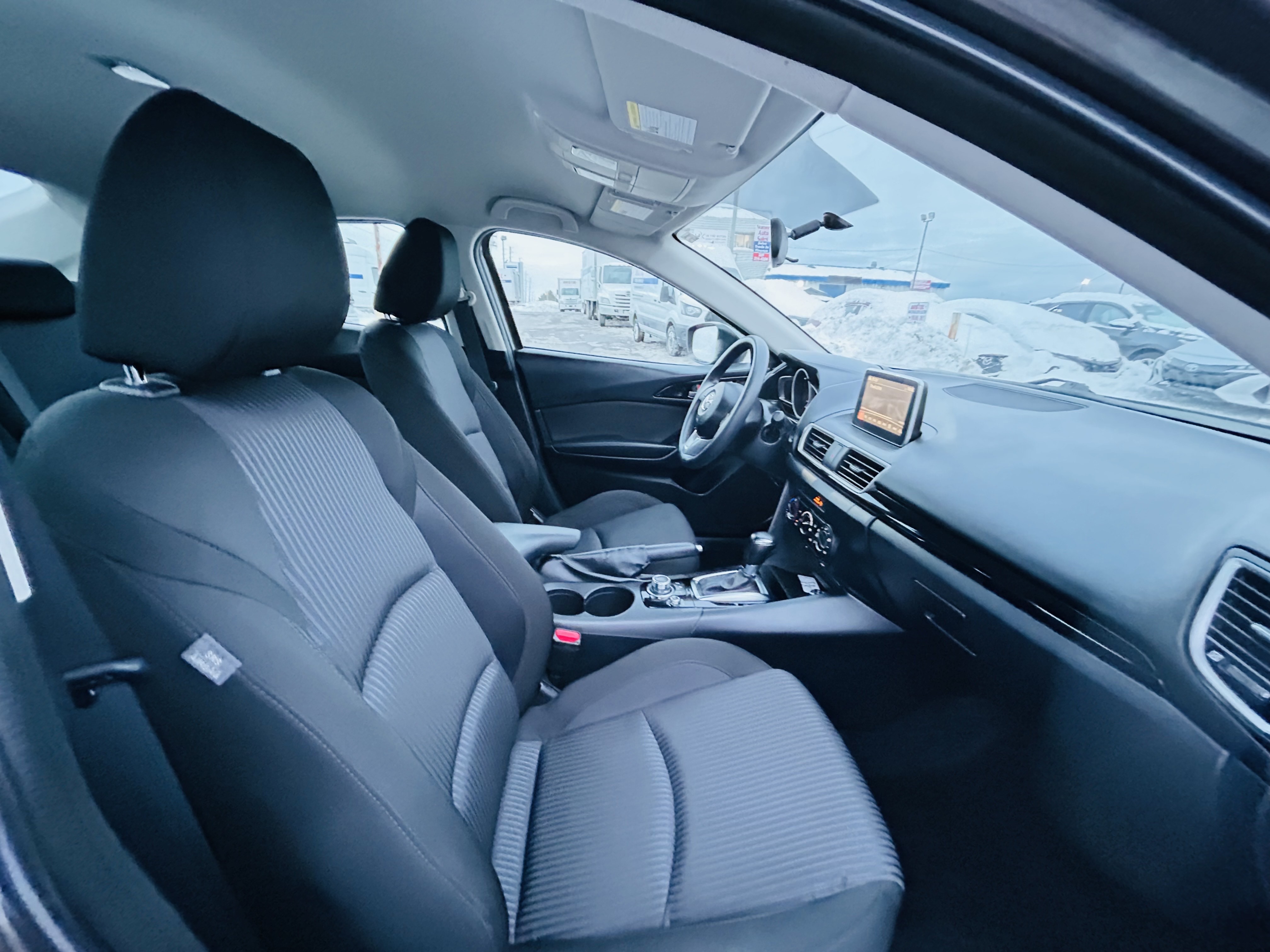 /hakimautosale/2015-Mazda-Mazda3-14385725995222165.jpg