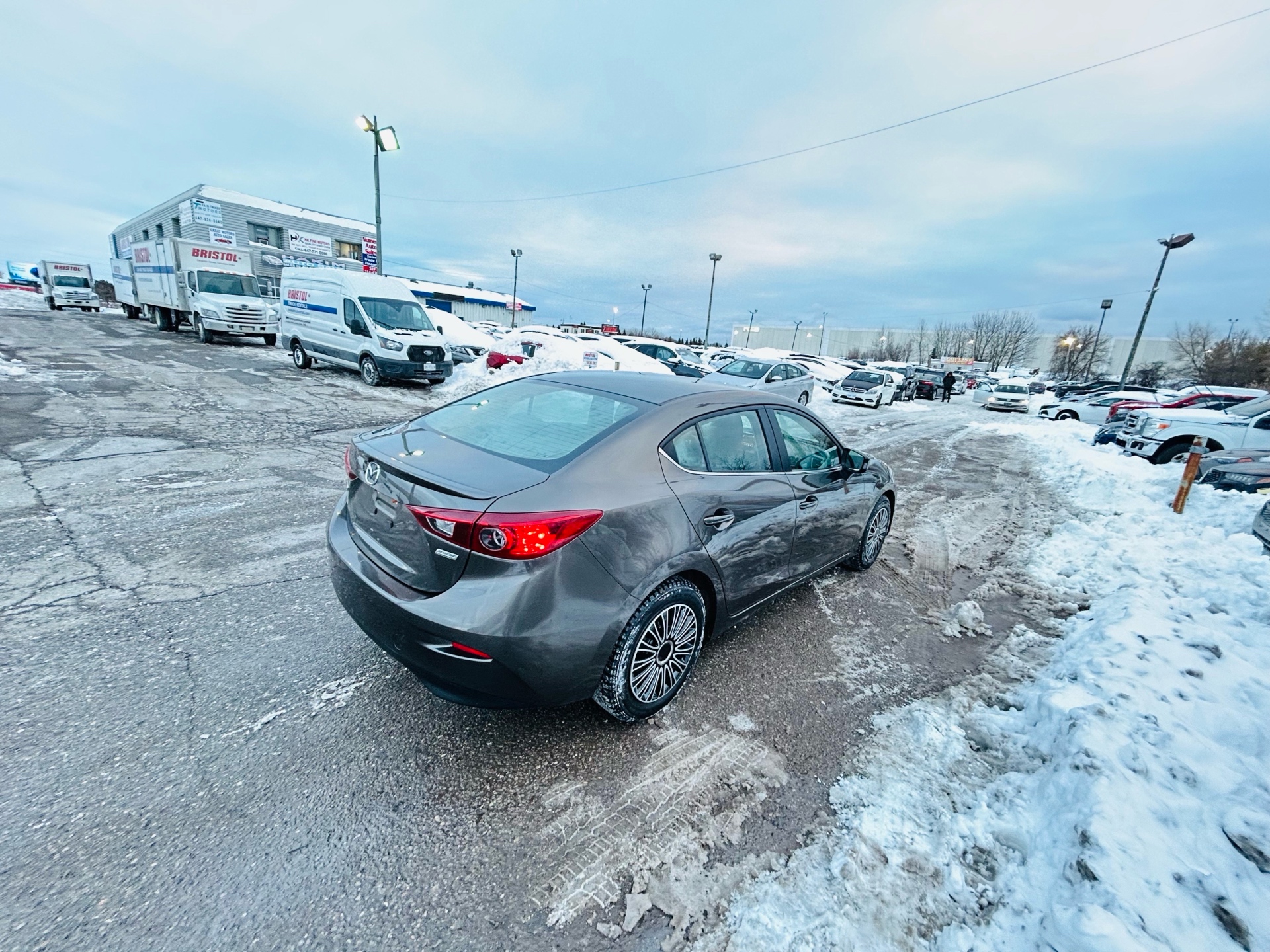 /hakimautosale/2015-Mazda-Mazda3-3710246934331609.jpg