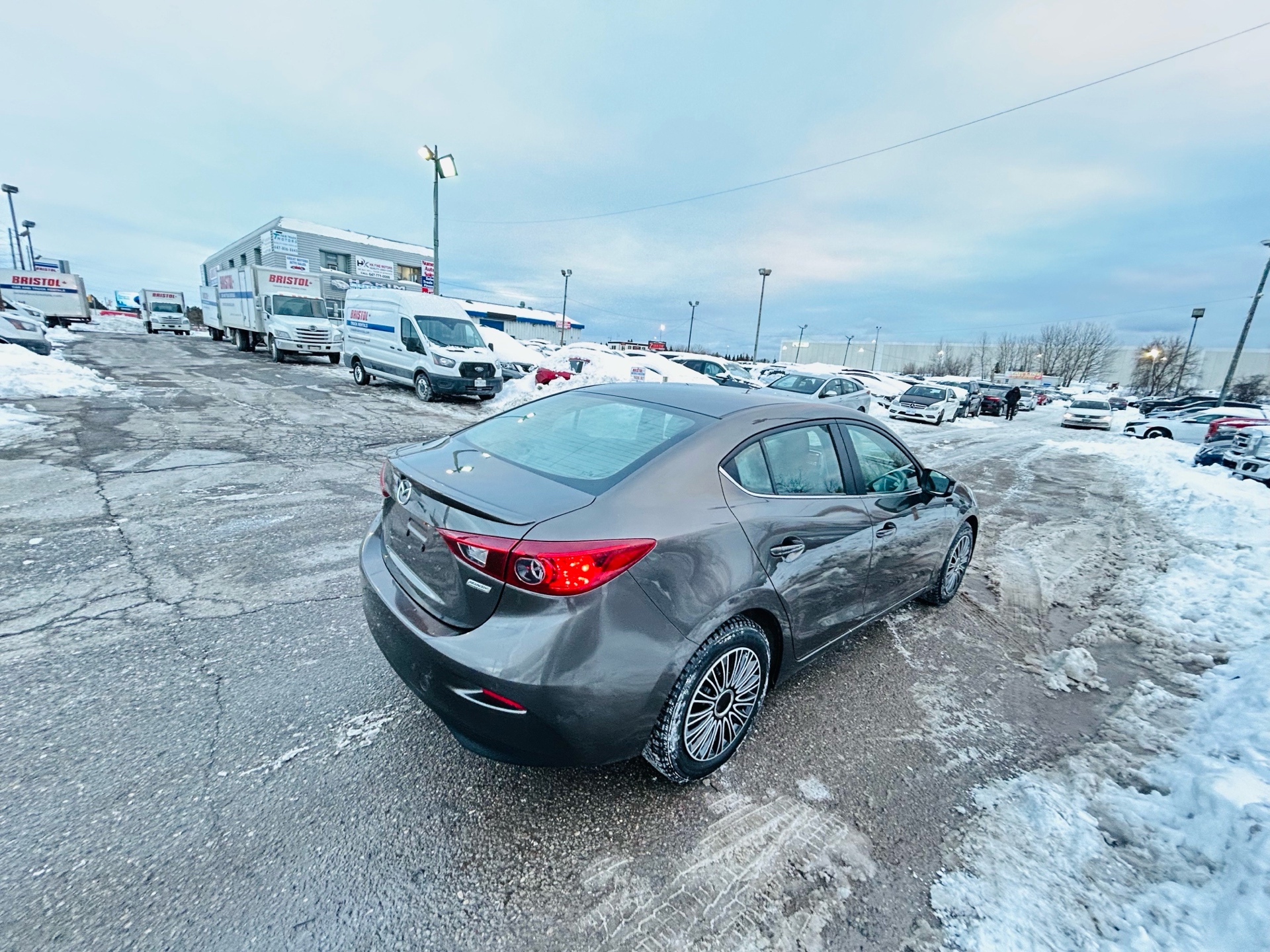 /hakimautosale/2015-Mazda-Mazda3-6926623052477758.jpg