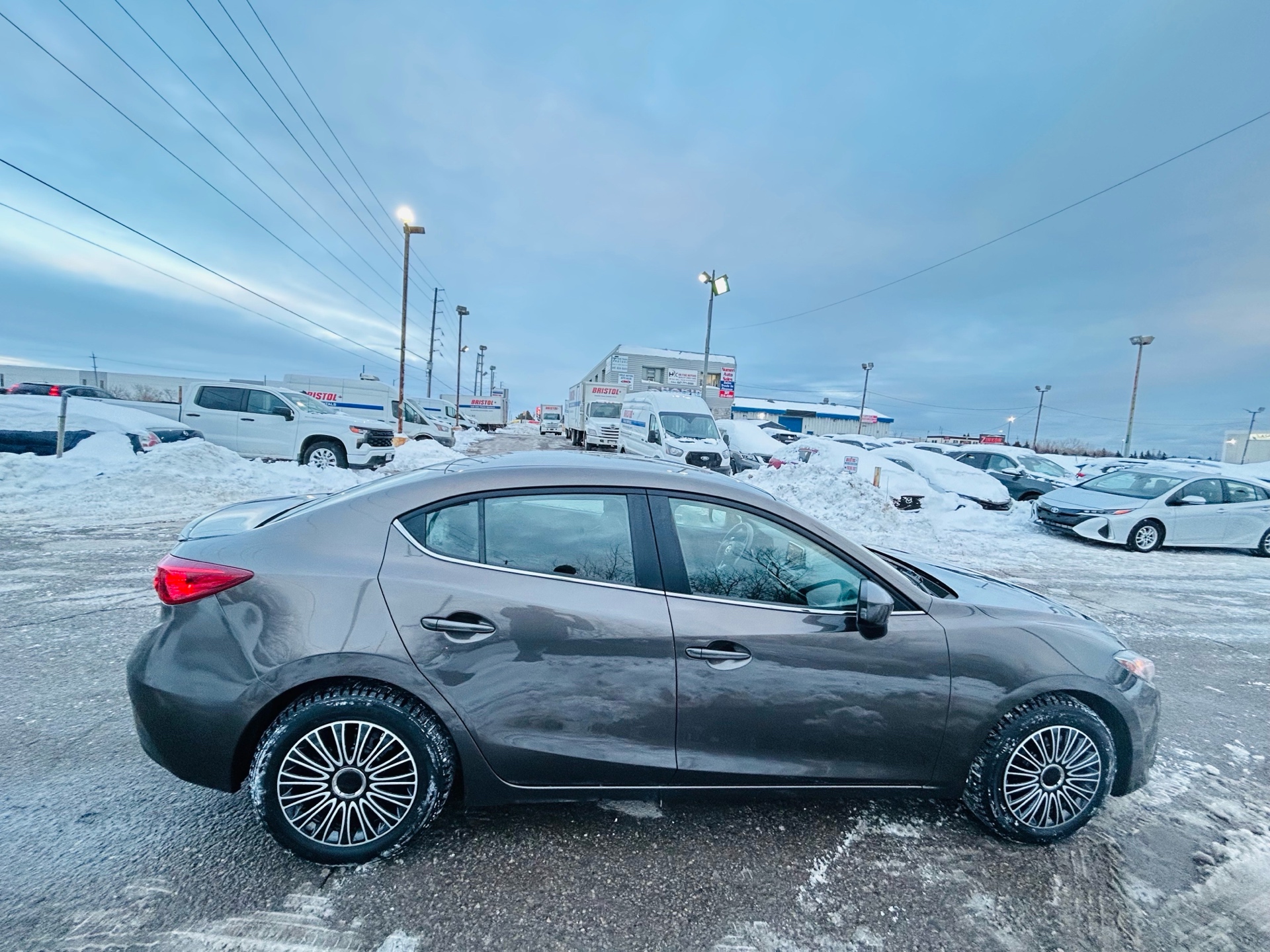 /hakimautosale/2015-Mazda-Mazda3-7146695905239346.jpg