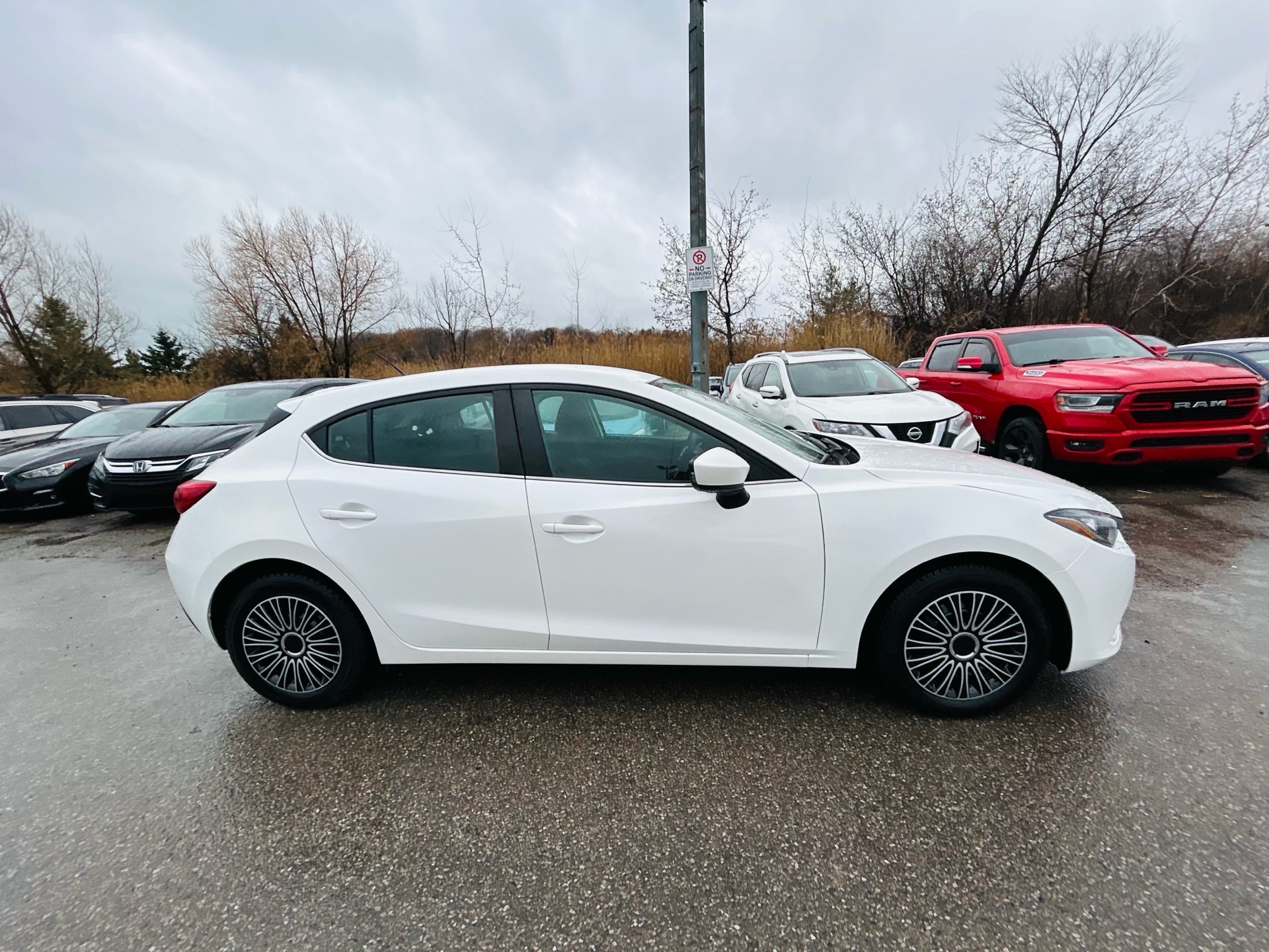 /hakimautosale/2015-Mazda-Mazda3-7413155780150011.jpg