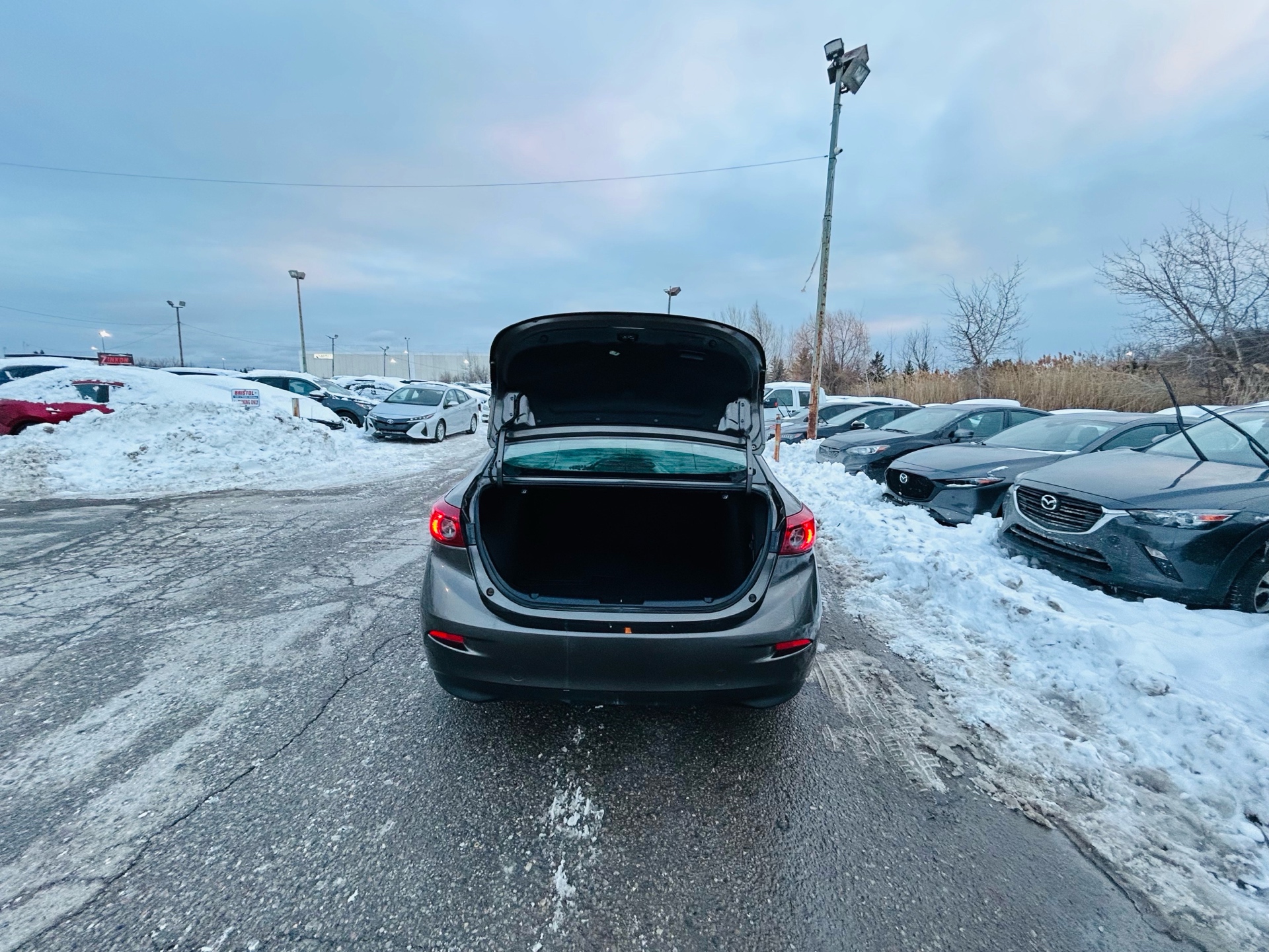 /hakimautosale/2015-Mazda-Mazda3-7443562003879203.jpg