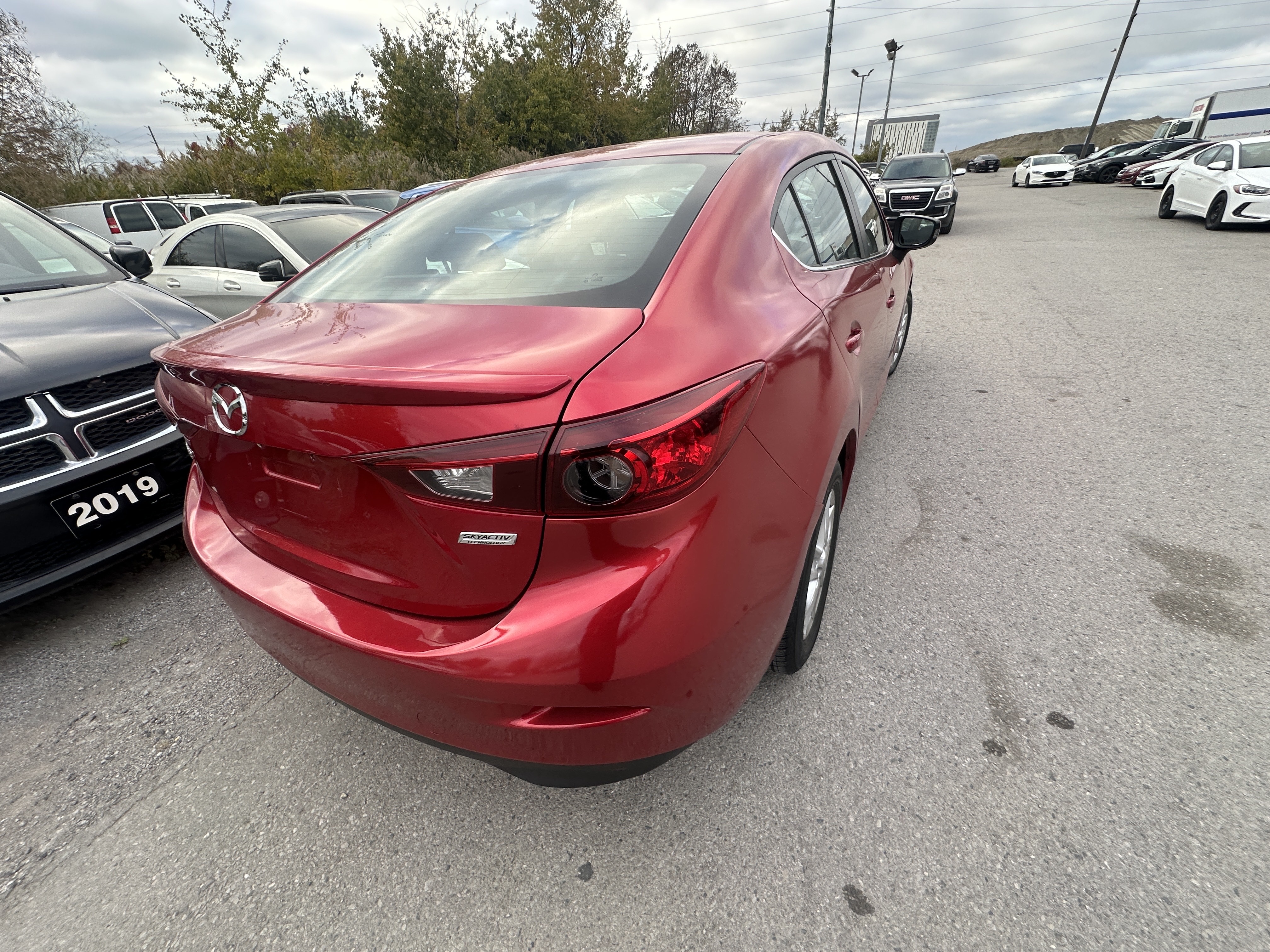 /hakimautosale/2015-Mazda-Mazda3-7891926356479291.jpg