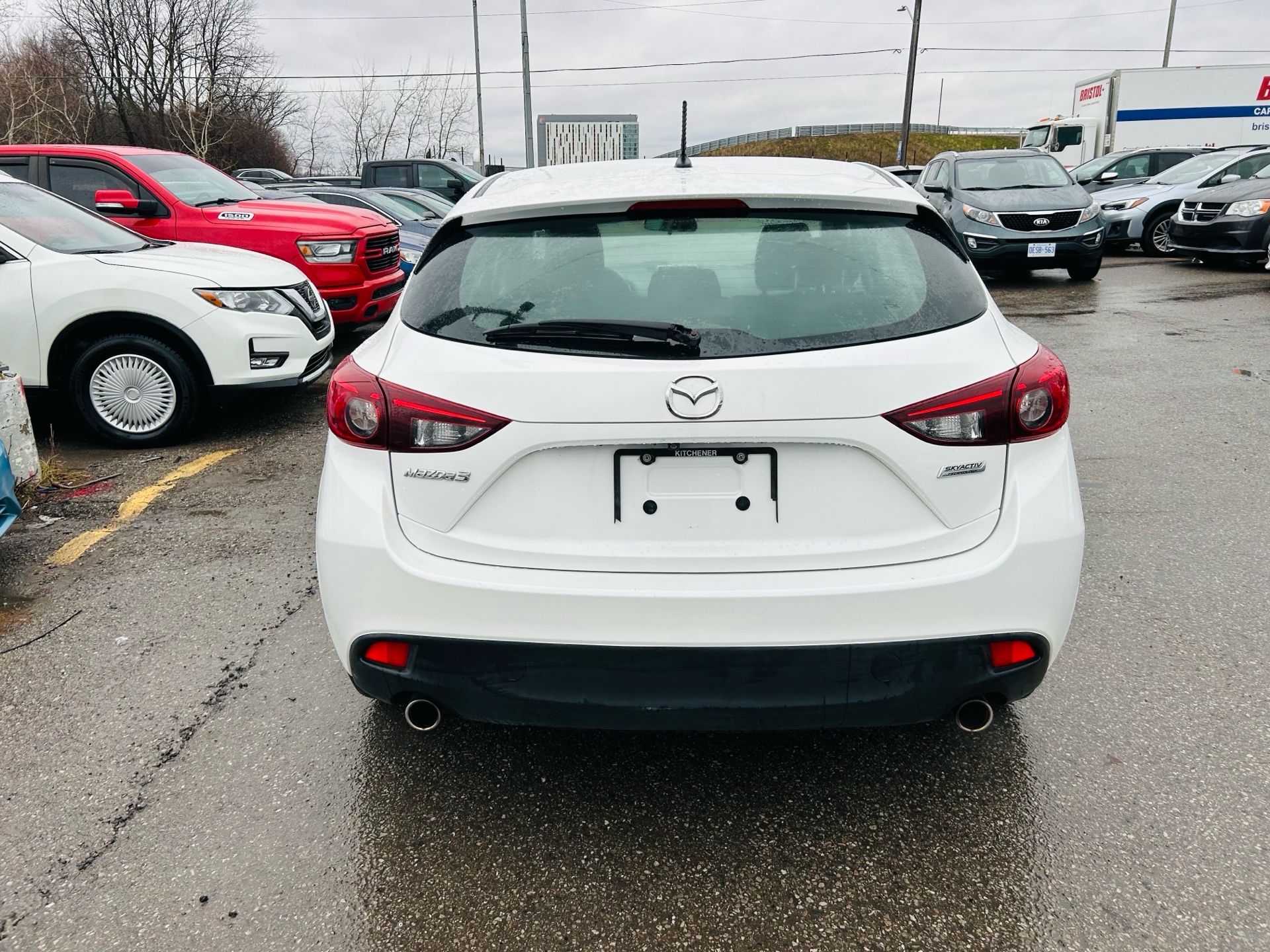 /hakimautosale/2015-Mazda-Mazda3-847876406275683.jpg