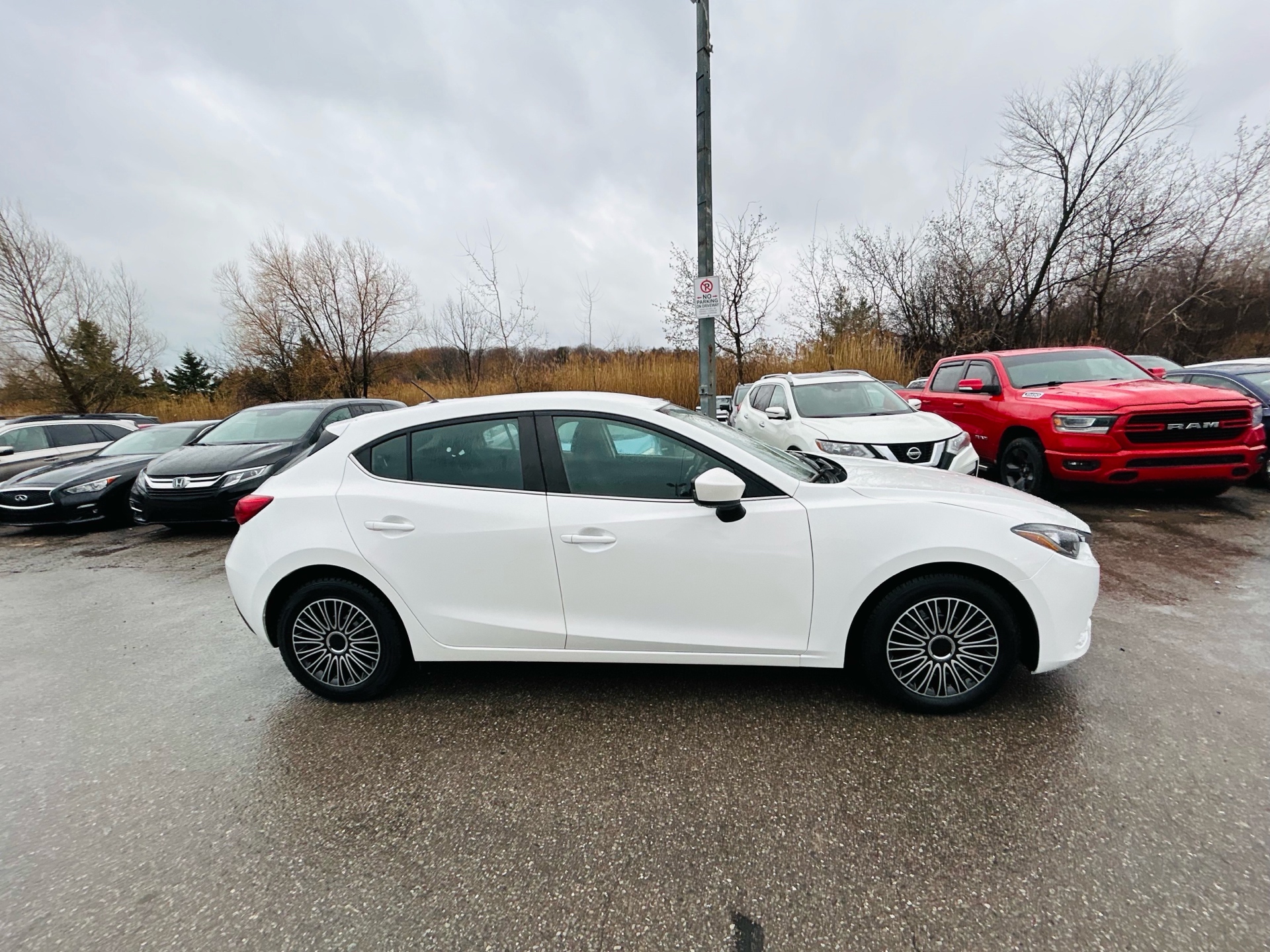 /hakimautosale/2015-Mazda-Mazda3-8776329741134195.jpg