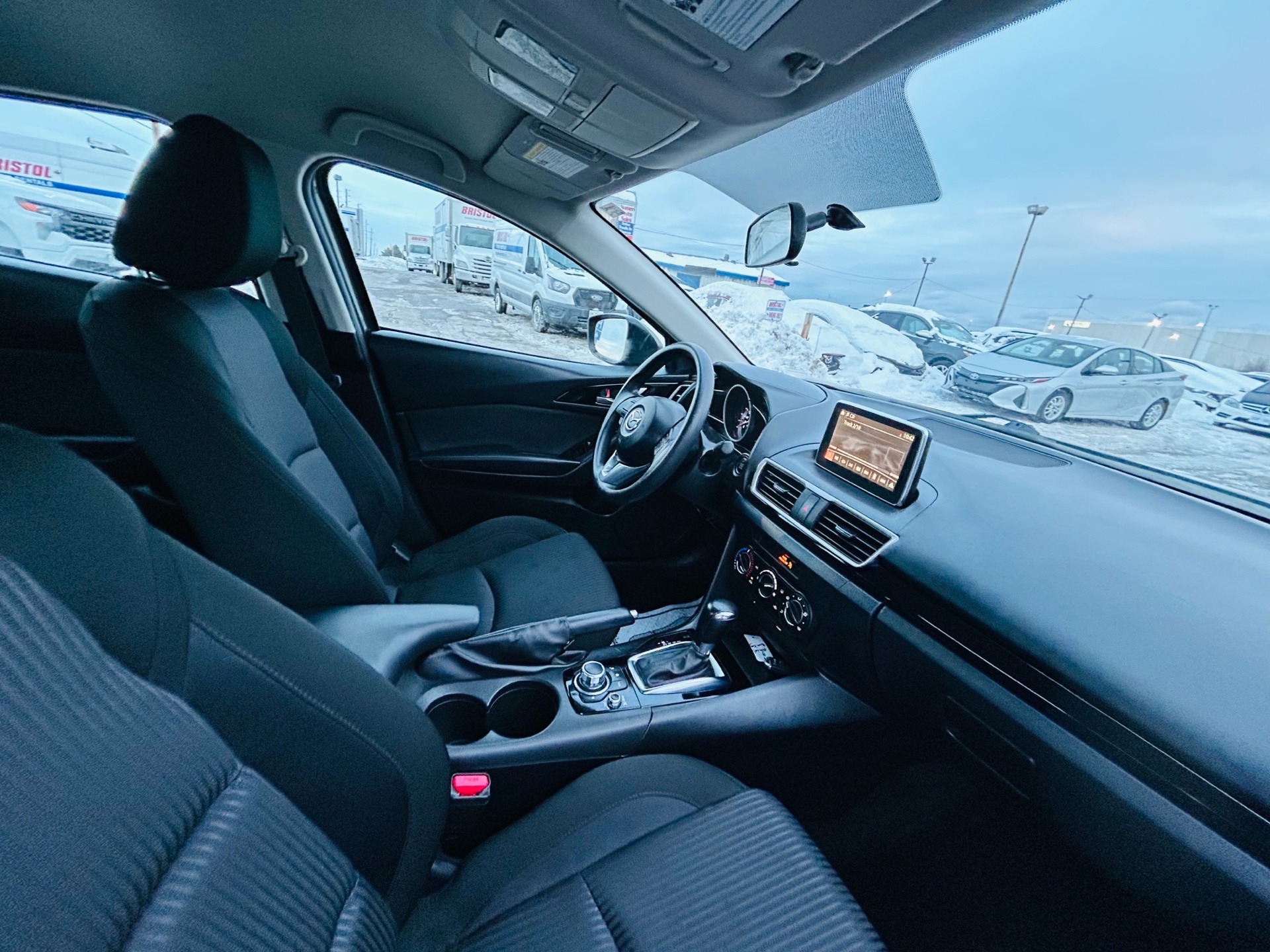 /hakimautosale/2015-Mazda-Mazda3-9268029841505101.jpg