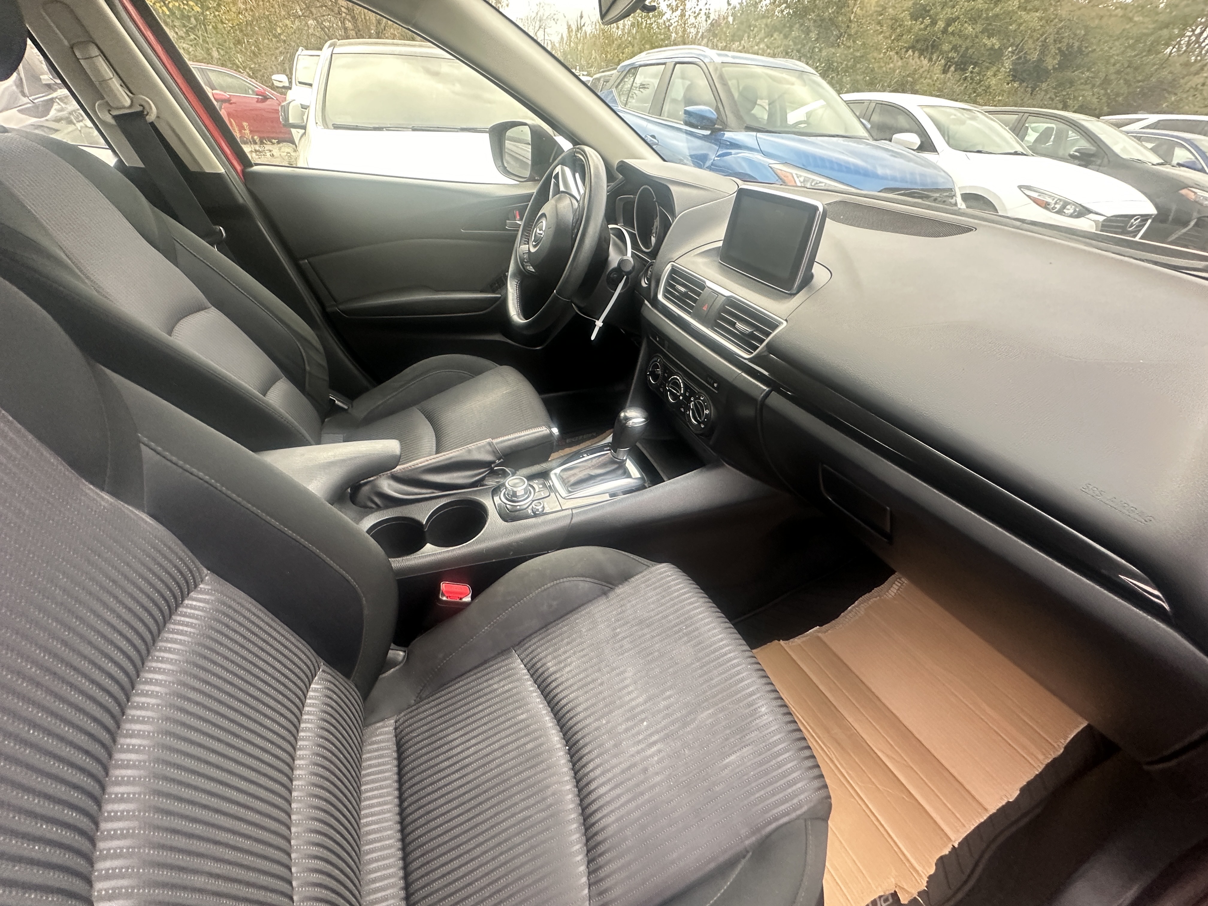 /hakimautosale/2015-Mazda-Mazda3-9789837625635833.jpg