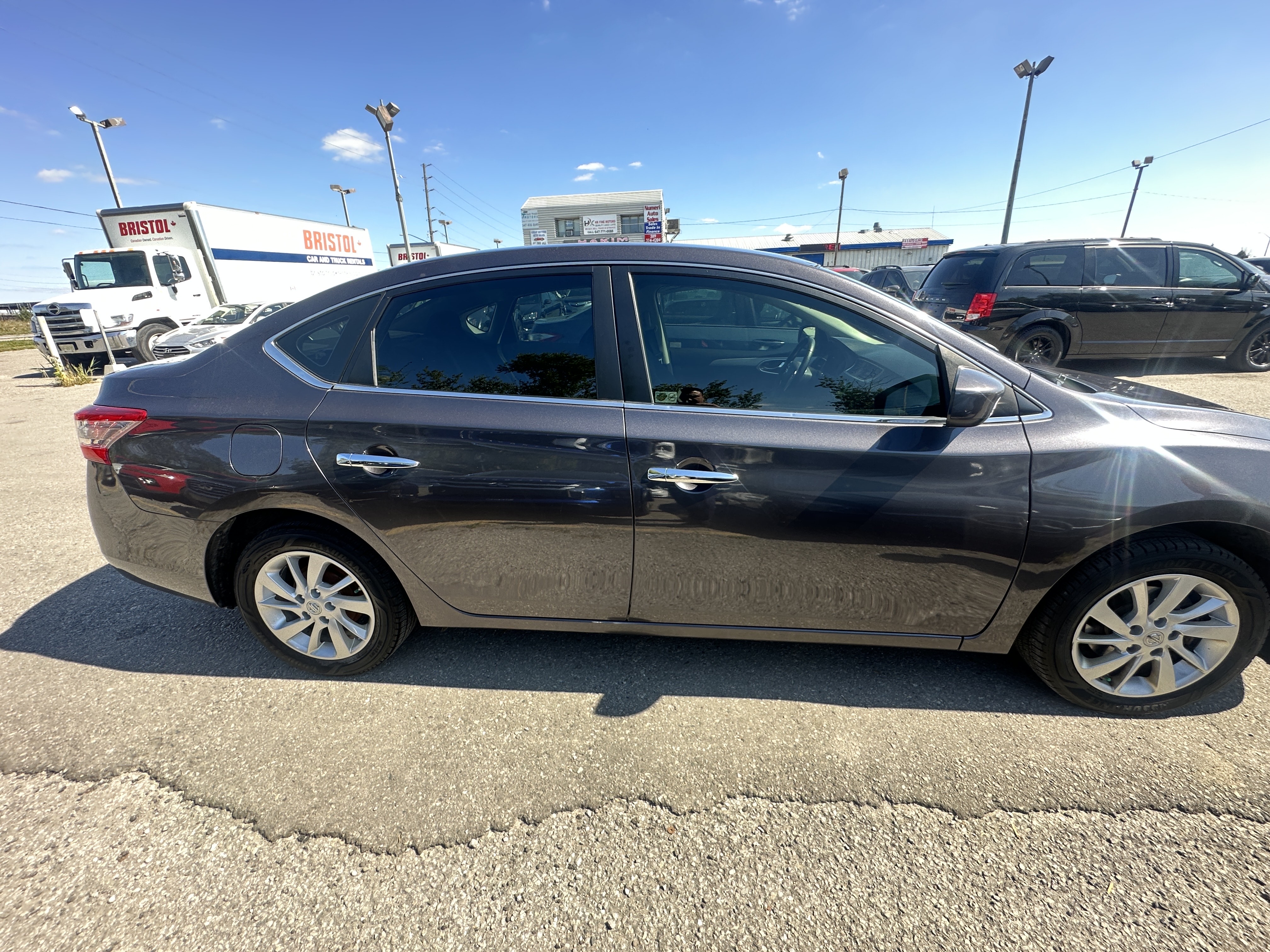 /hakimautosale/2015-Nissan-Sentra-05365653313035401.jpg