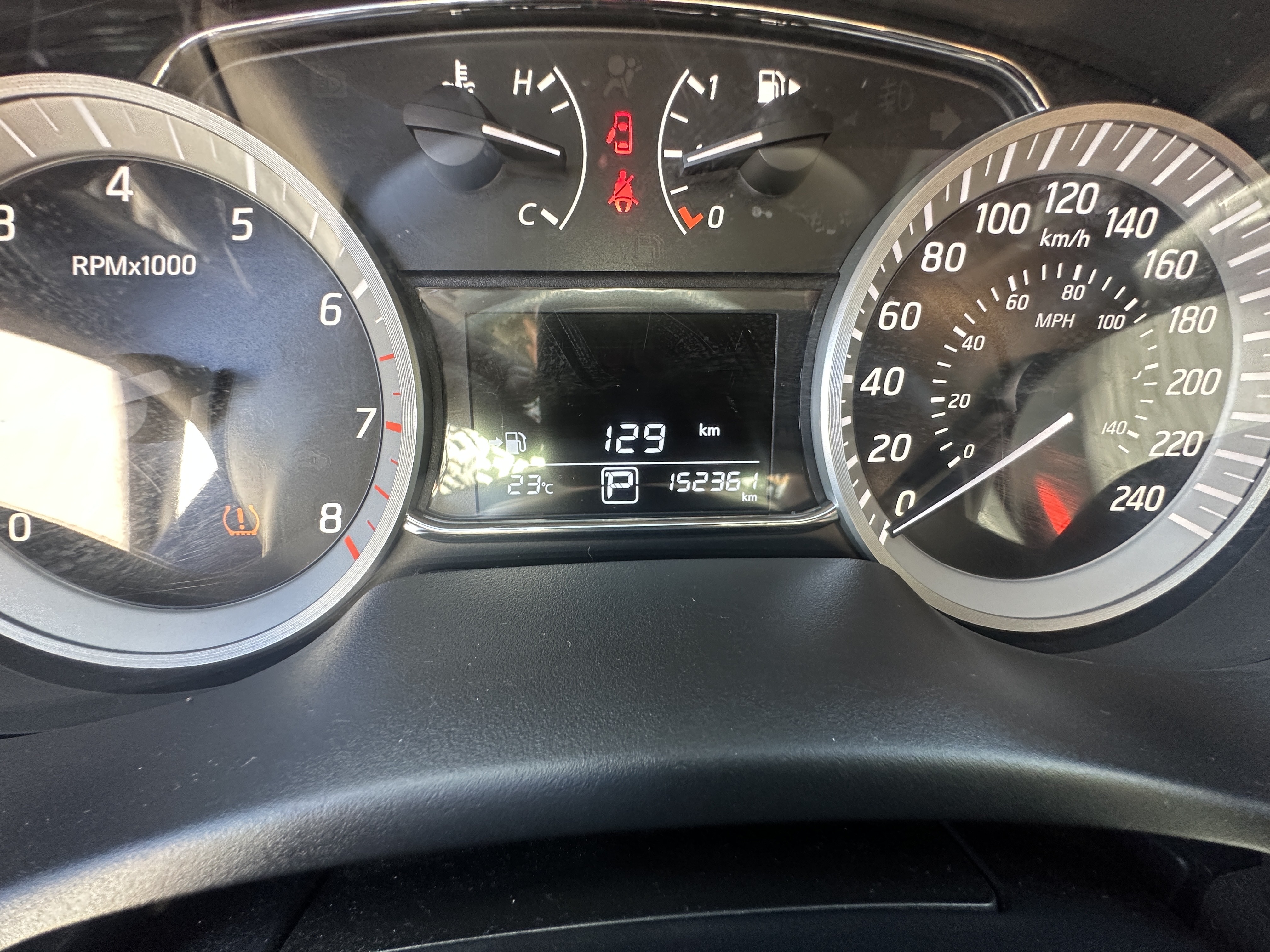 /hakimautosale/2015-Nissan-Sentra-8033335422866614.jpg