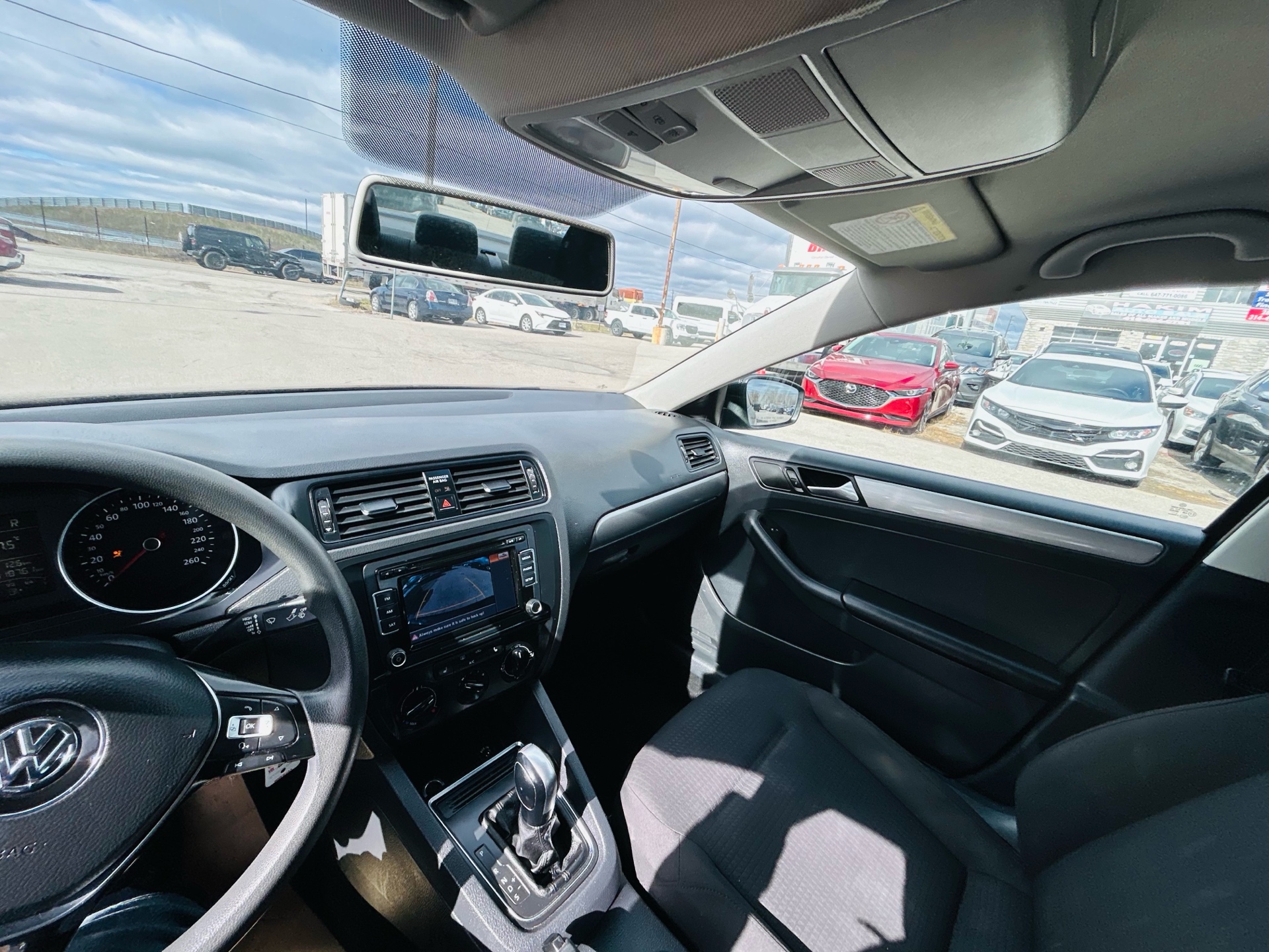 /hakimautosale/2015-Volkswagen-Jetta-02980129152736577.jpg