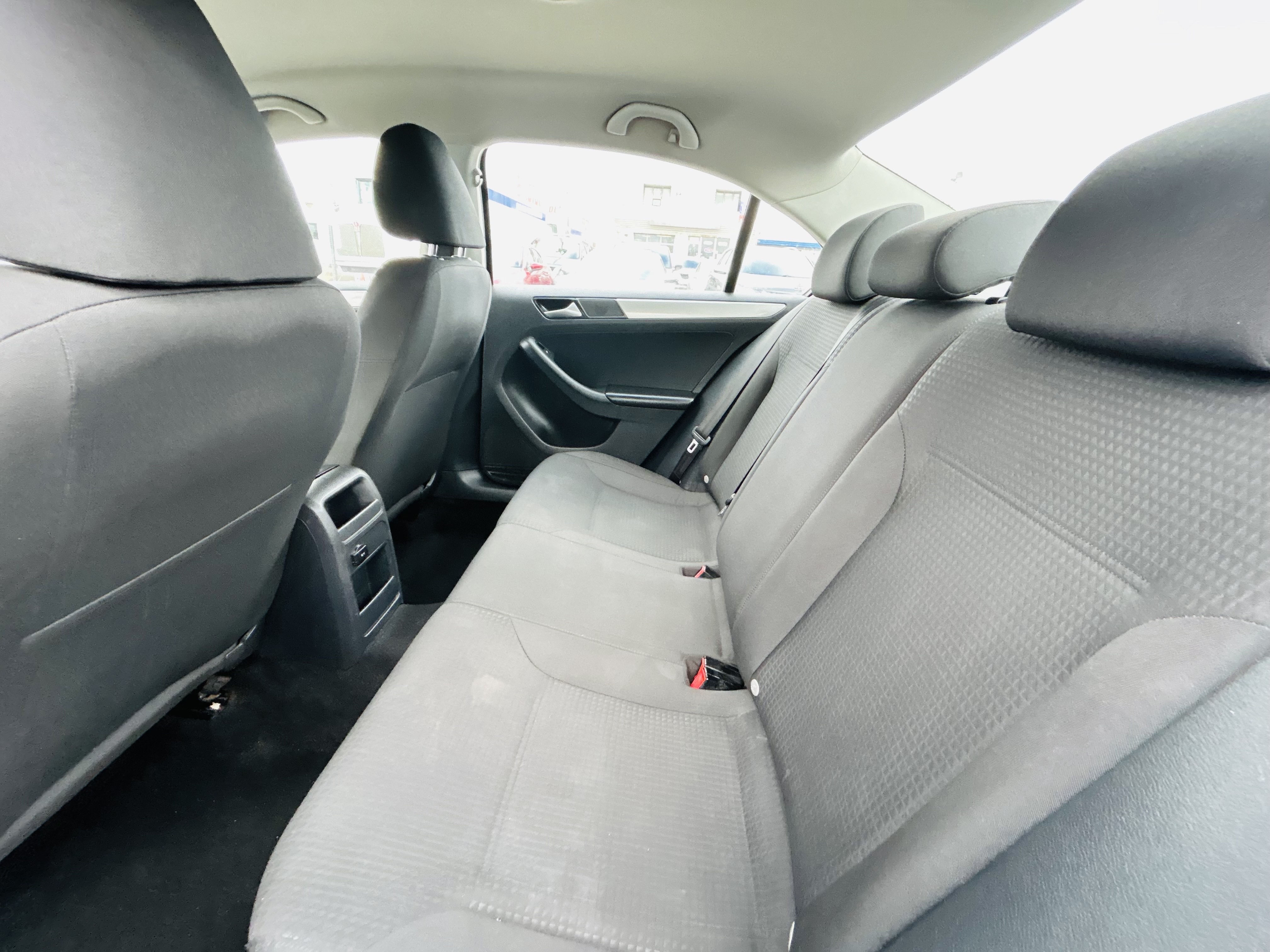 /hakimautosale/2015-Volkswagen-Jetta-05529850810122294.jpg