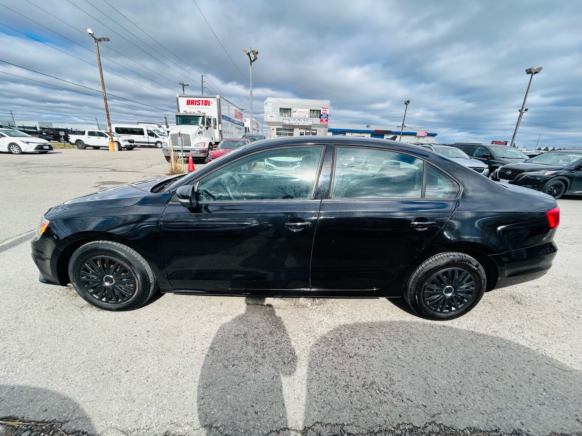 /hakimautosale/2015-Volkswagen-Jetta-1905191323531743.jpg