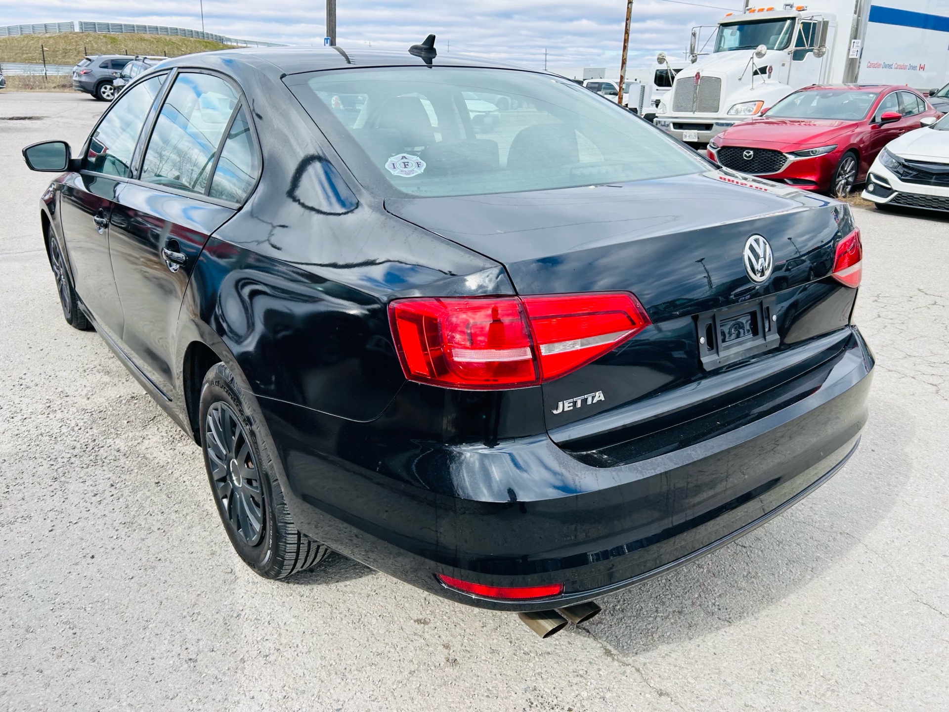 /hakimautosale/2015-Volkswagen-Jetta-33576208815653574.jpg