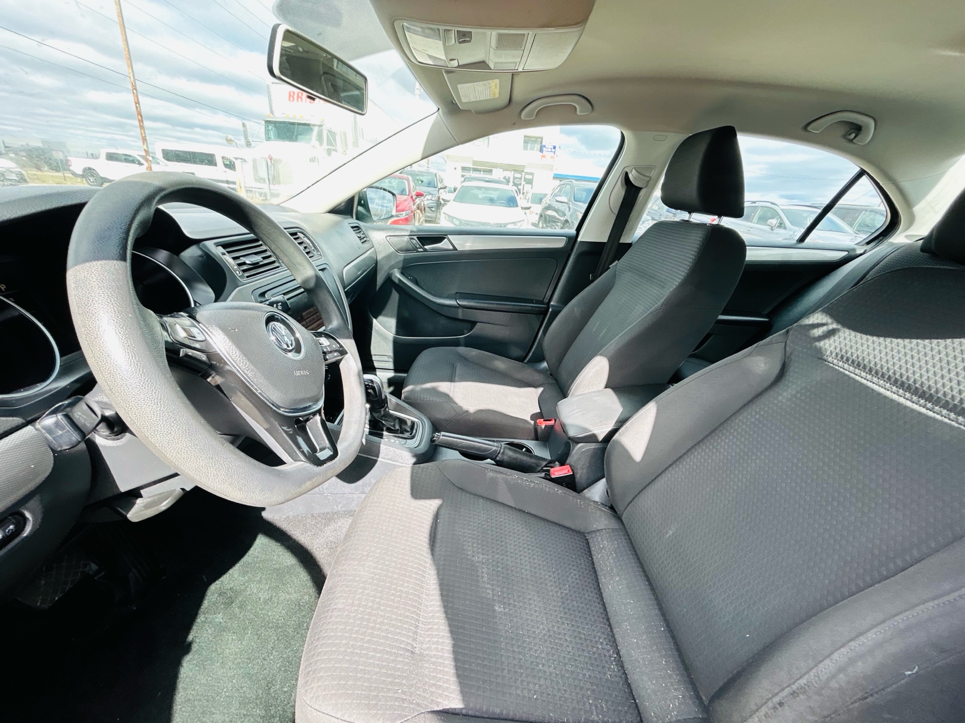 /hakimautosale/2015-Volkswagen-Jetta-9757792082227026.jpg