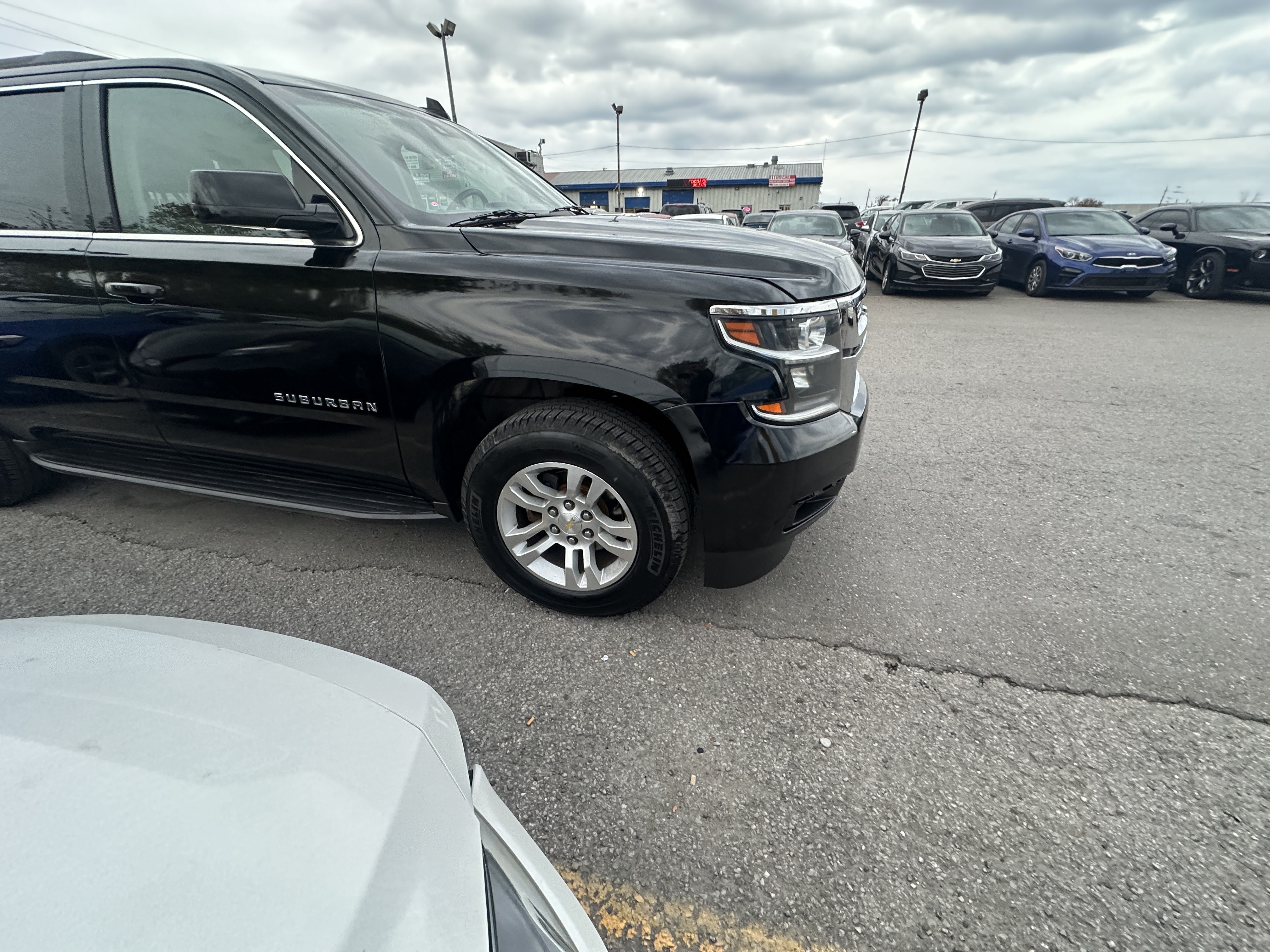 /hakimautosale/2016-Chevrolet-Suburban-9971074783001768.jpg