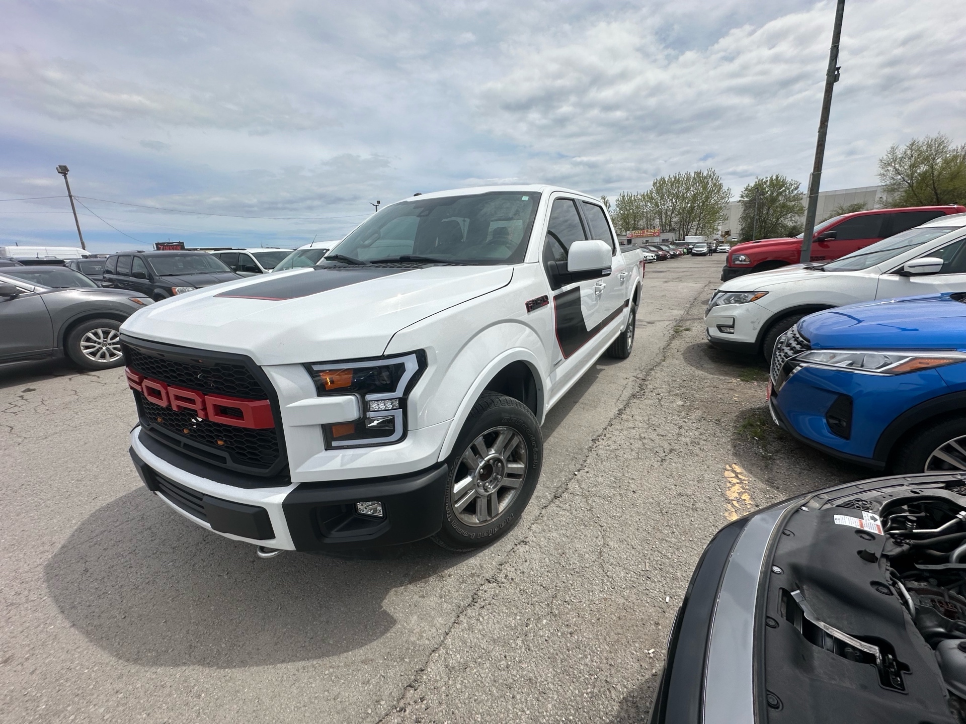 /hakimautosale/2016-Ford-F-150-48936176873529647.jpg
