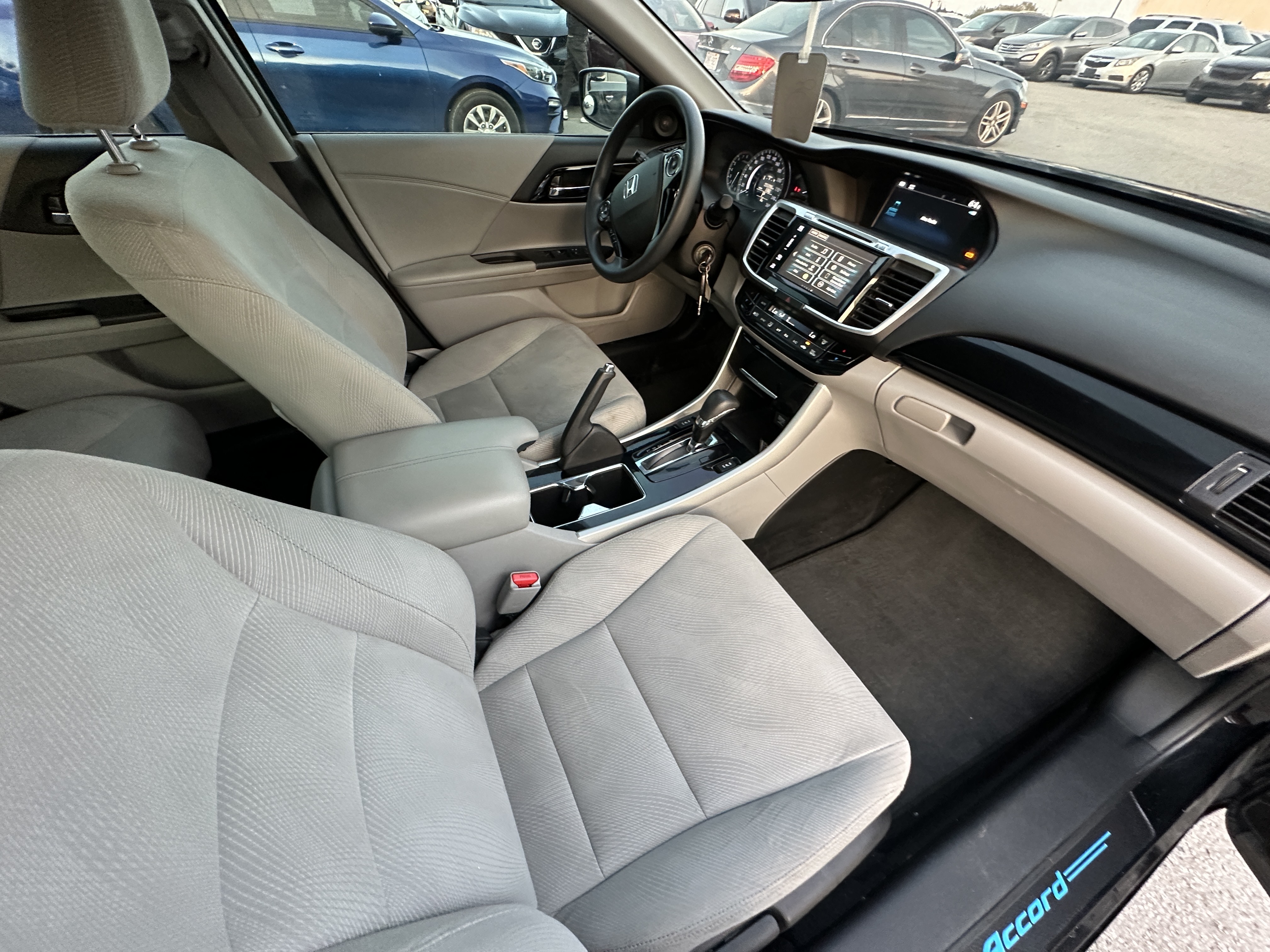 /hakimautosale/2016-Honda-AccordSedan-46109268595159647.jpg