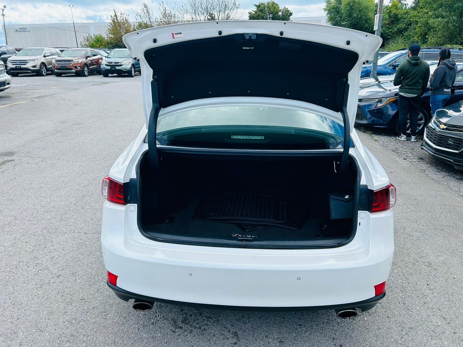 /hakimautosale/2016-Lexus-IS300-6479402877515921.jpg