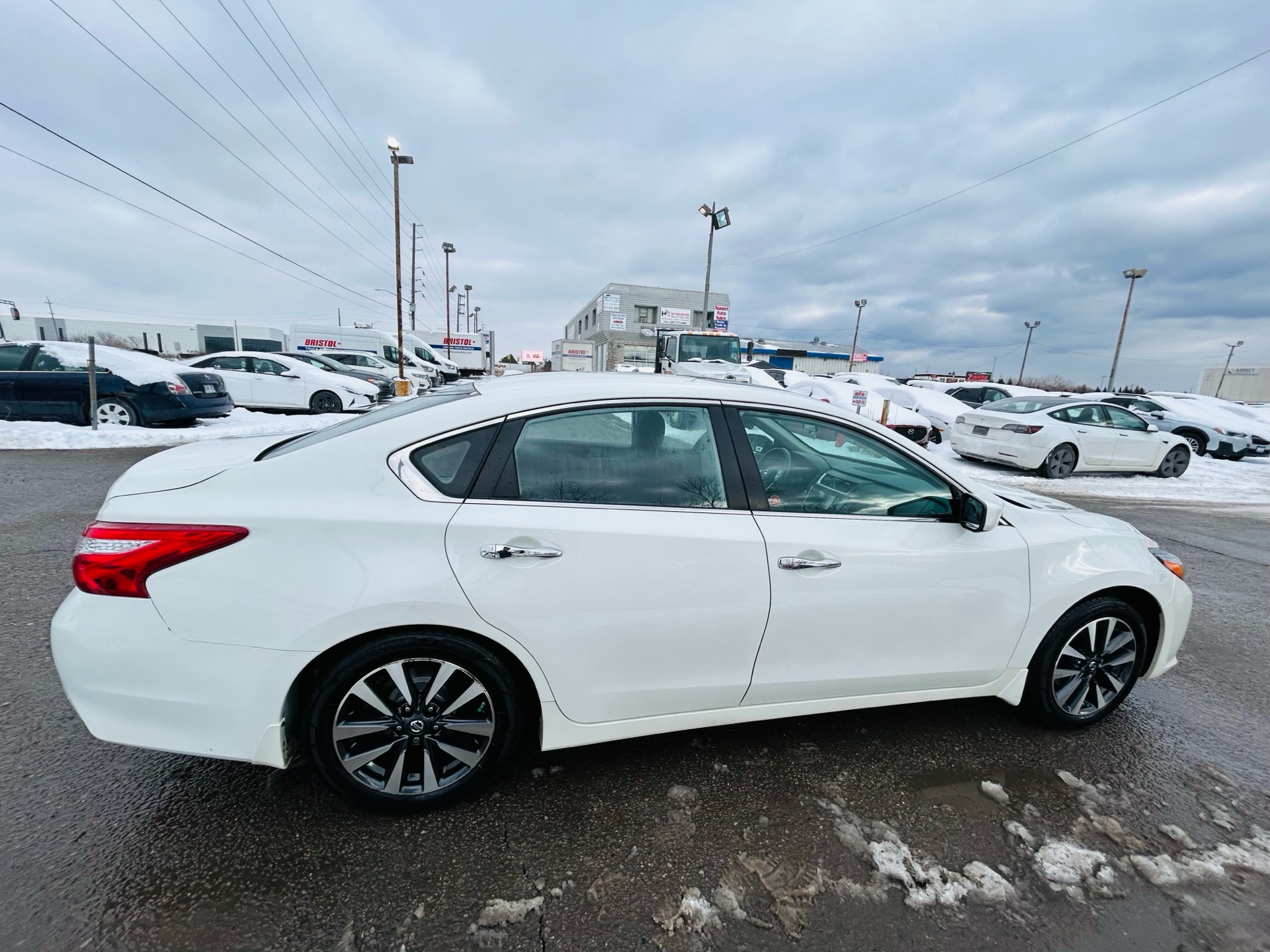 /hakimautosale/2016-Nissan-Altima-2515431213891903.jpg