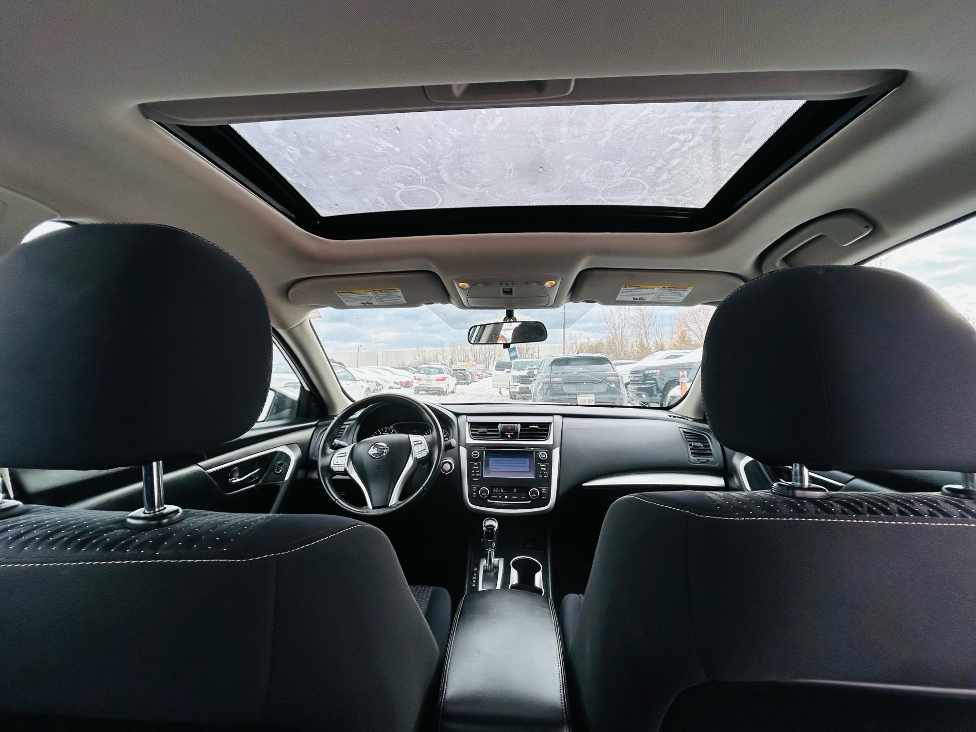 /hakimautosale/2016-Nissan-Altima-3159120335708374.jpg