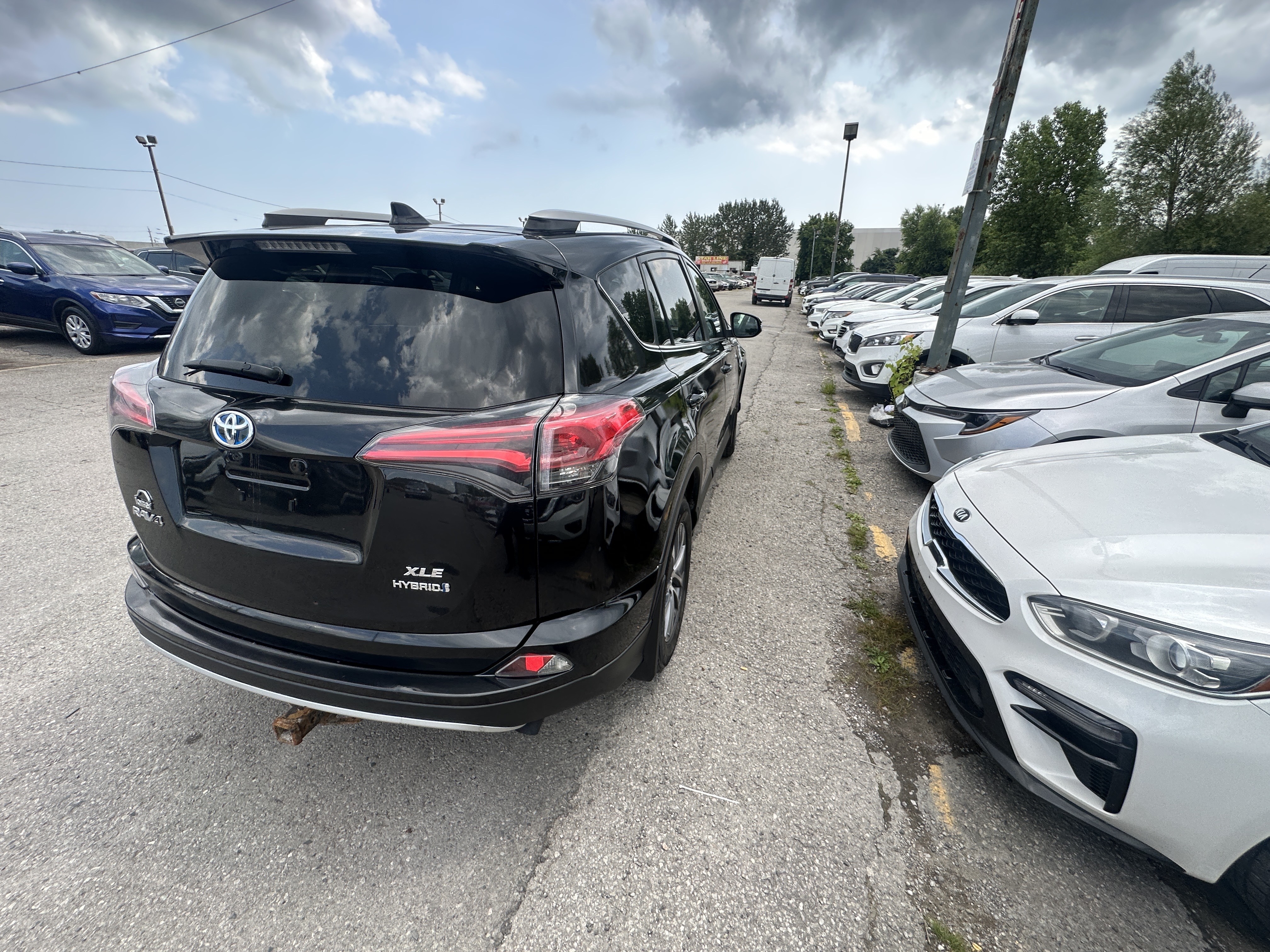 /hakimautosale/2016-Toyota-RAV4Hybrid-15844442647102097.jpg
