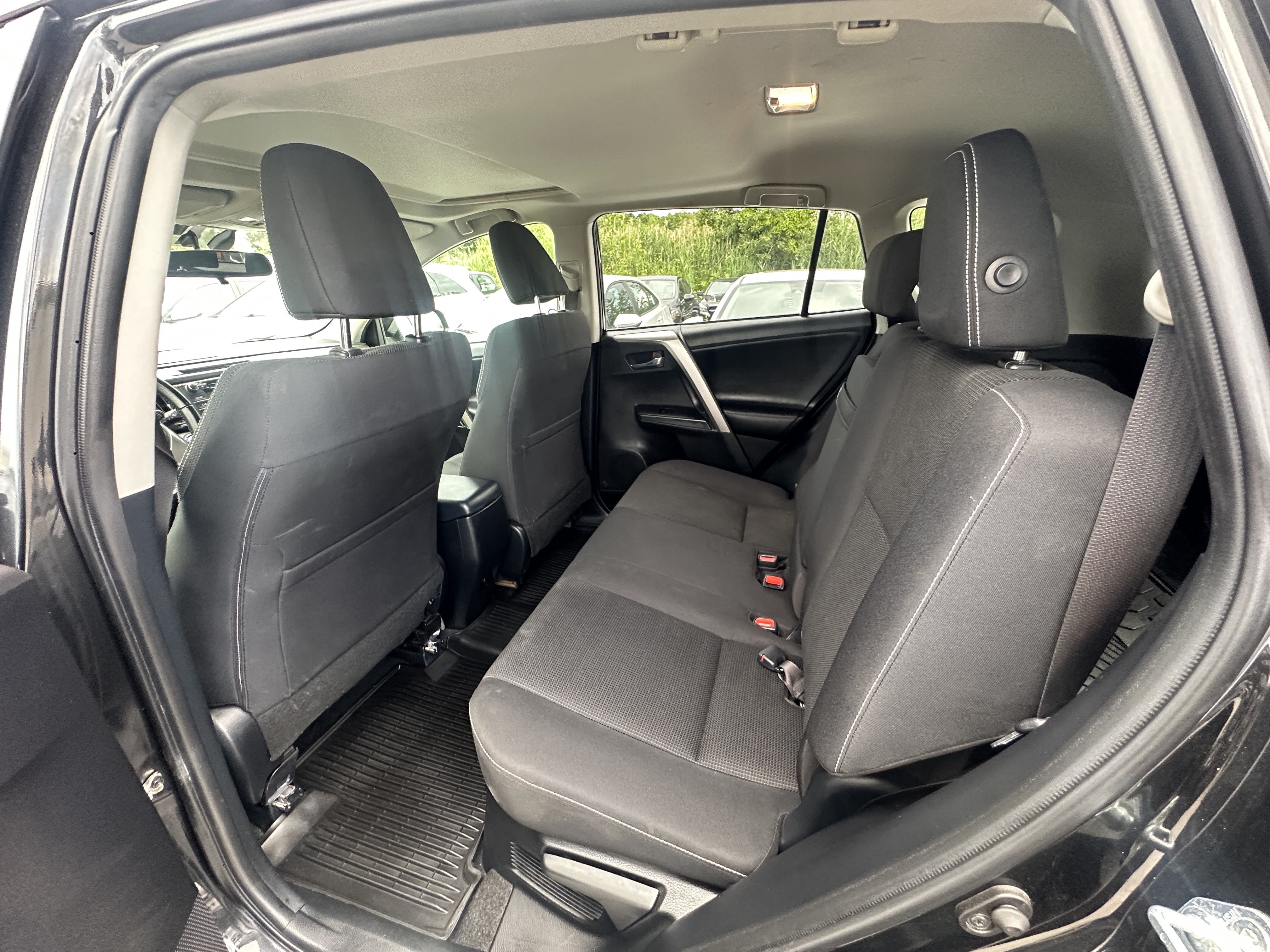 /hakimautosale/2016-Toyota-RAV4Hybrid-38651782295324644.jpg