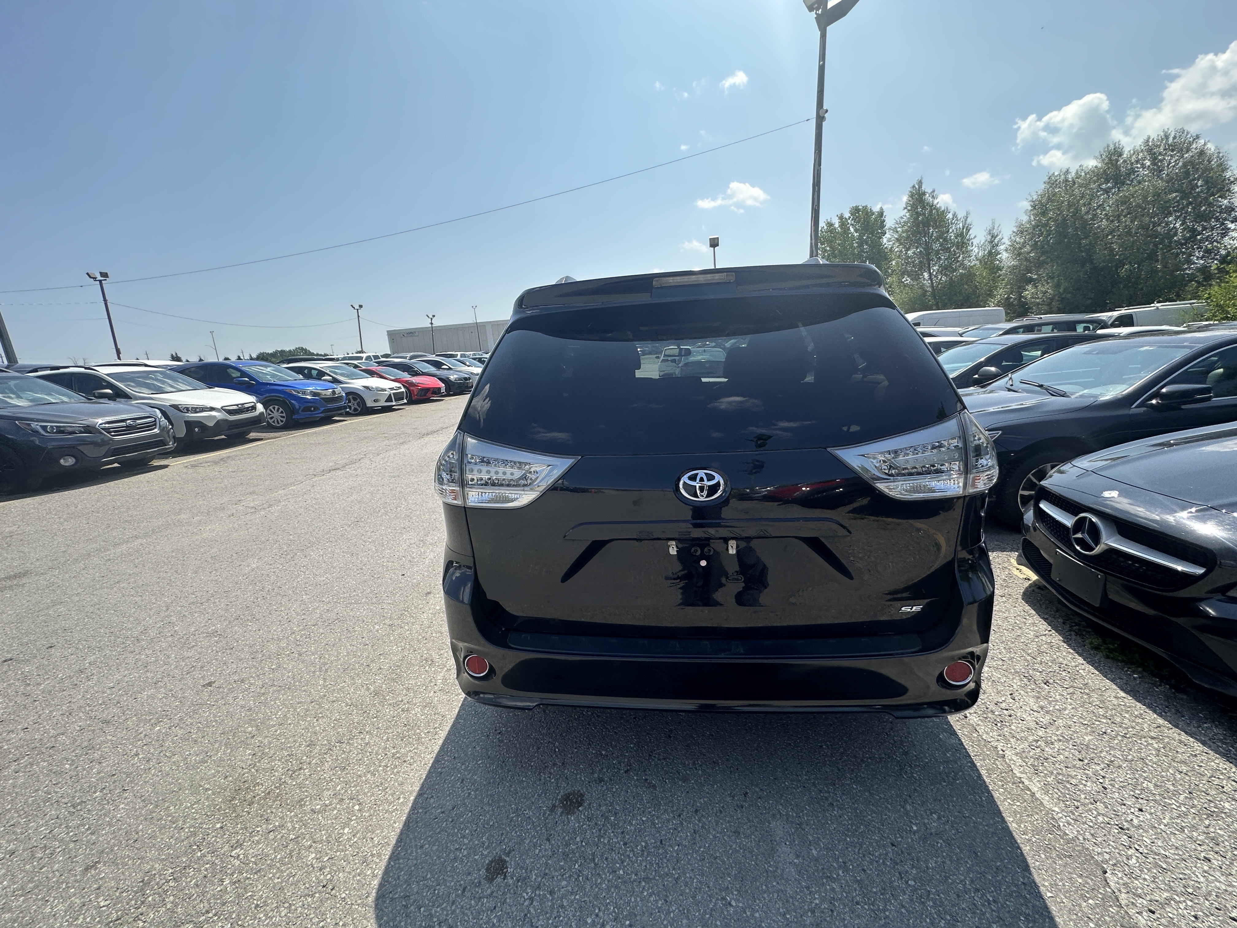/hakimautosale/2016-Toyota-Sienna-12360759415684153.jpg
