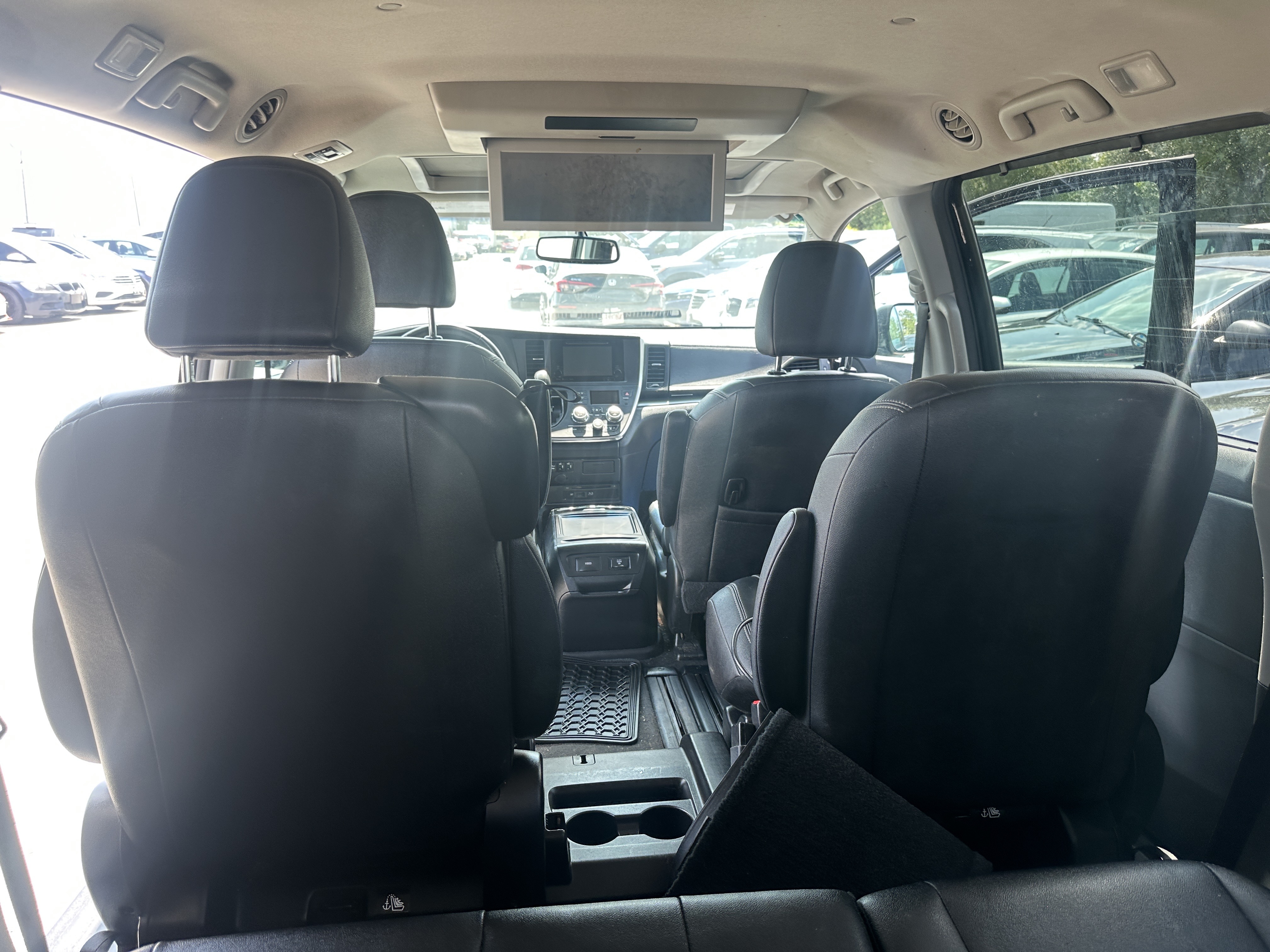 /hakimautosale/2016-Toyota-Sienna-352514439575329.jpg